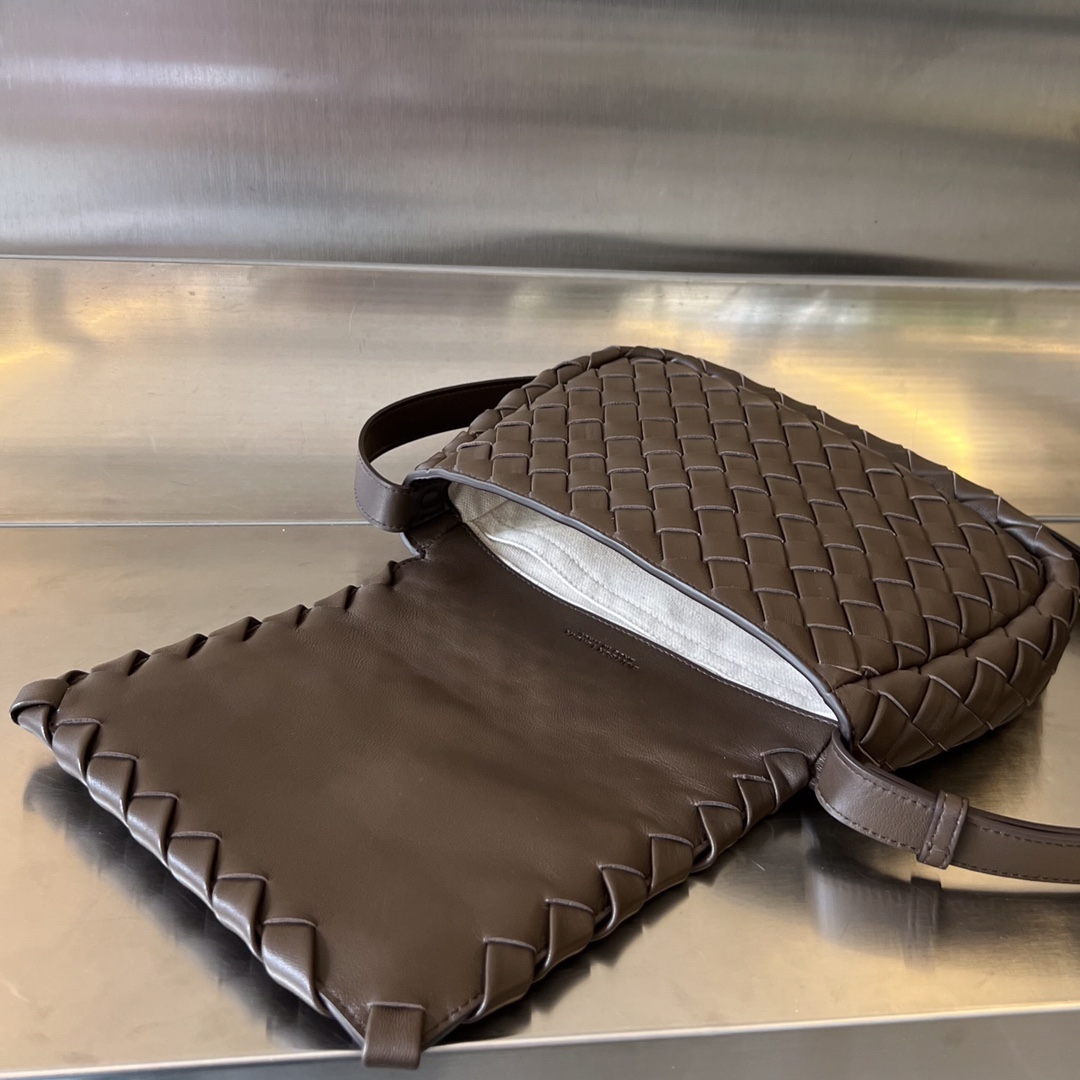 Túi xách nữ bottega veneta màu nâu 755659