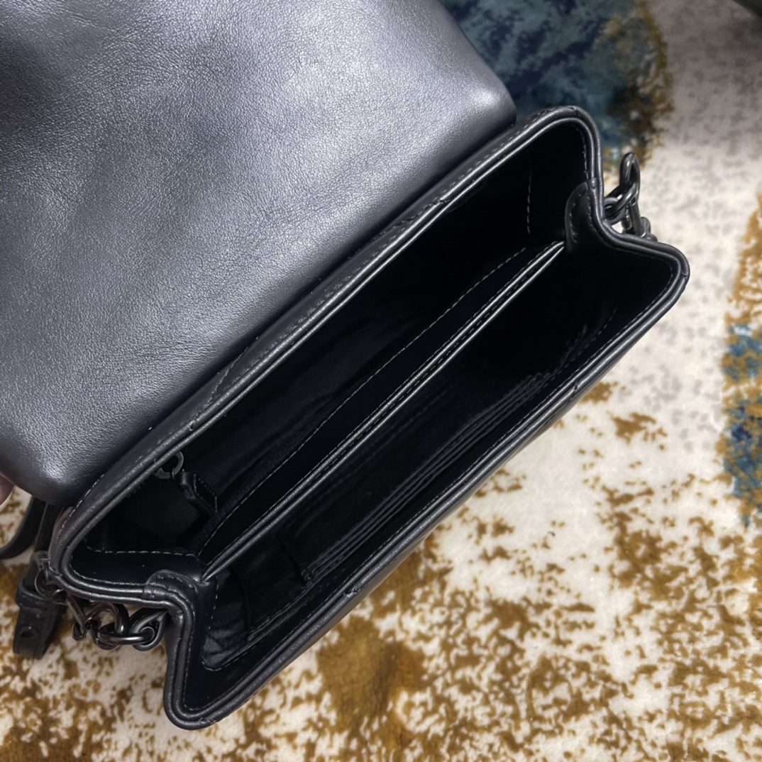 T&uacute;i X&aacute;ch YSL Loulou 392255 M&agrave;u Đen