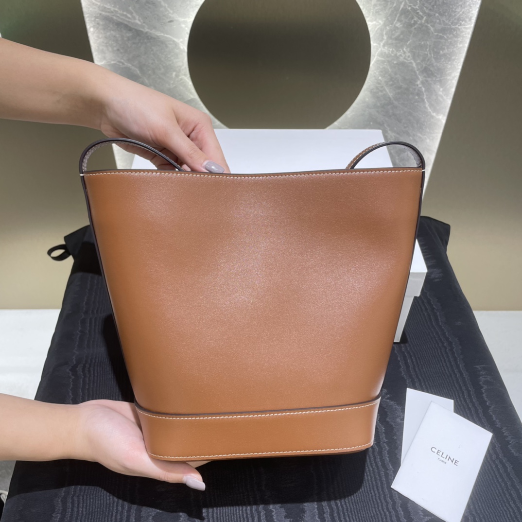 Túi Xách Nữ Cuir Triomphe 198243 Màu Nâu