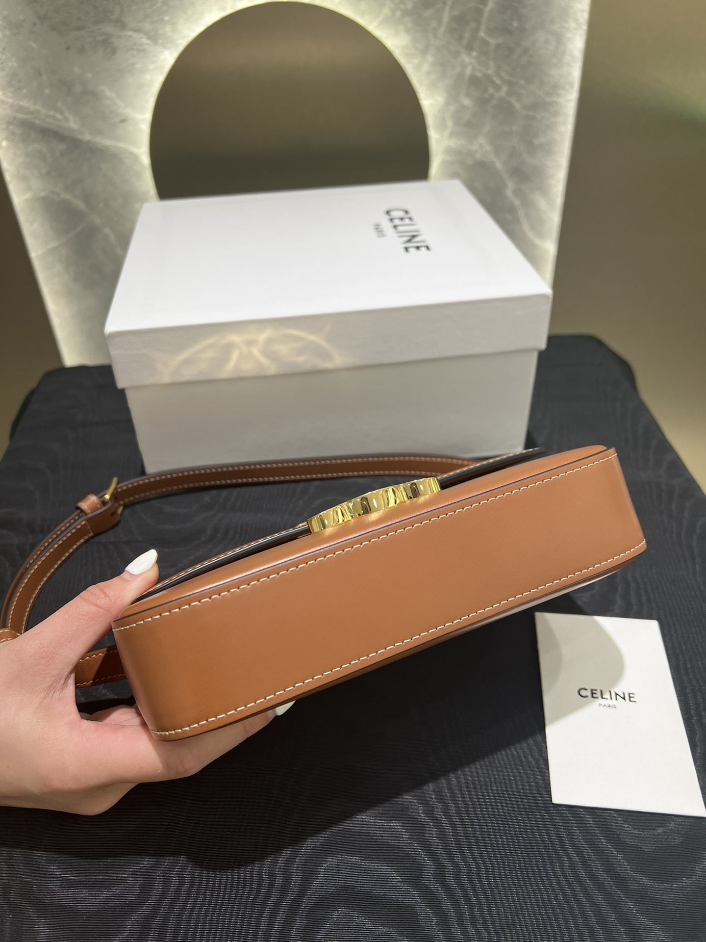 T&uacute;i X&aacute;ch Celine Nữ Claude 194143 M&agrave;u N&acirc;u 