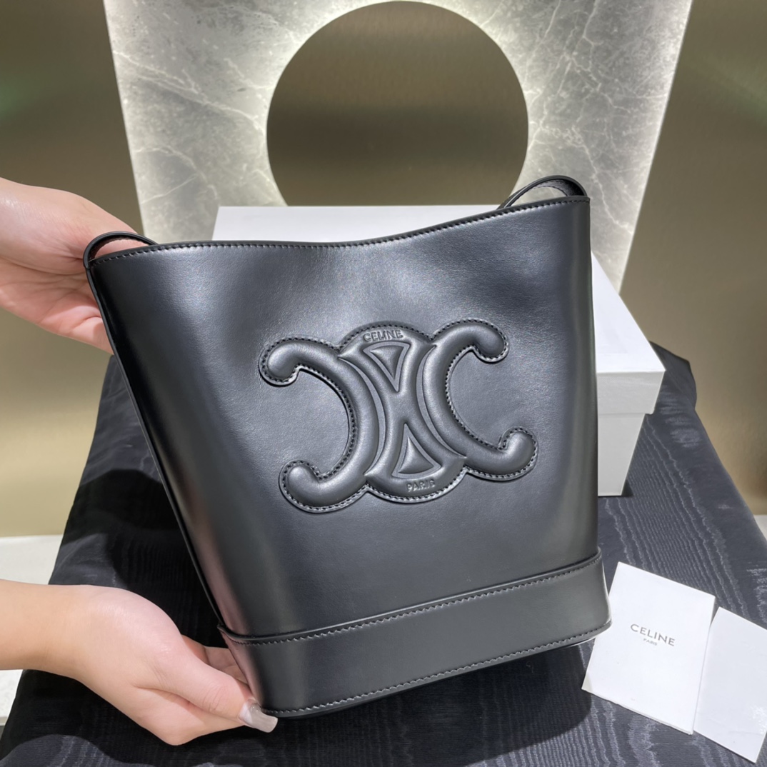 T&uacute;i X&aacute;ch Nữ Cuir Triomphe 198243 M&agrave;u Đen 