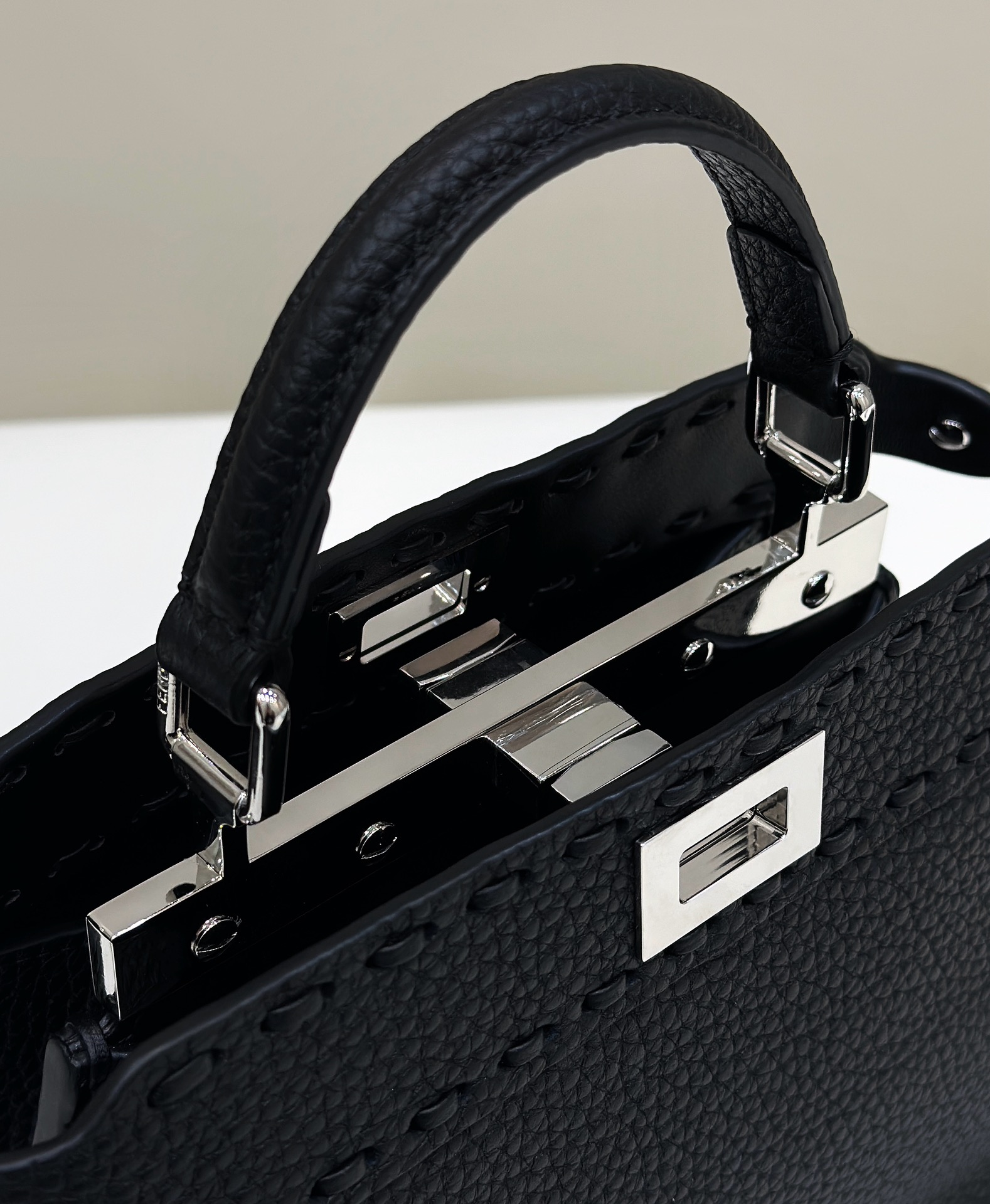 TÚI XÁCH NỮ FENDI 80133As