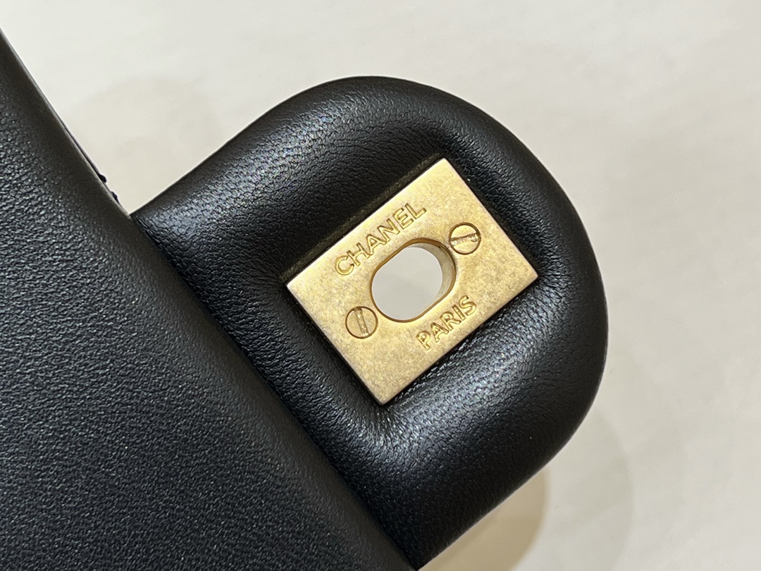 T&uacute;i X&aacute;ch Chanel AS4040 M&agrave;u Đen