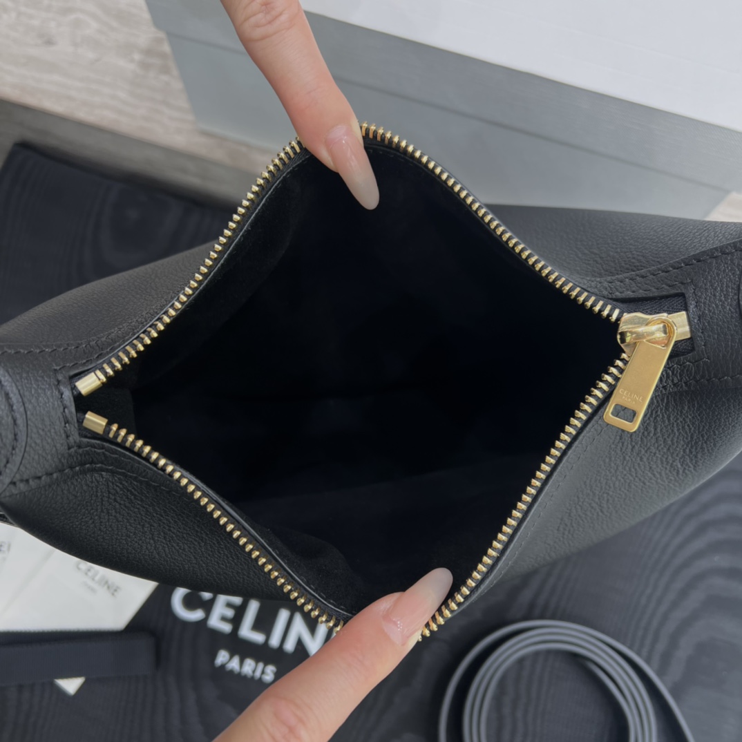 T&uacute;i X&aacute;ch Celine Heloise Triomphe 117253 M&agrave;u Đen 