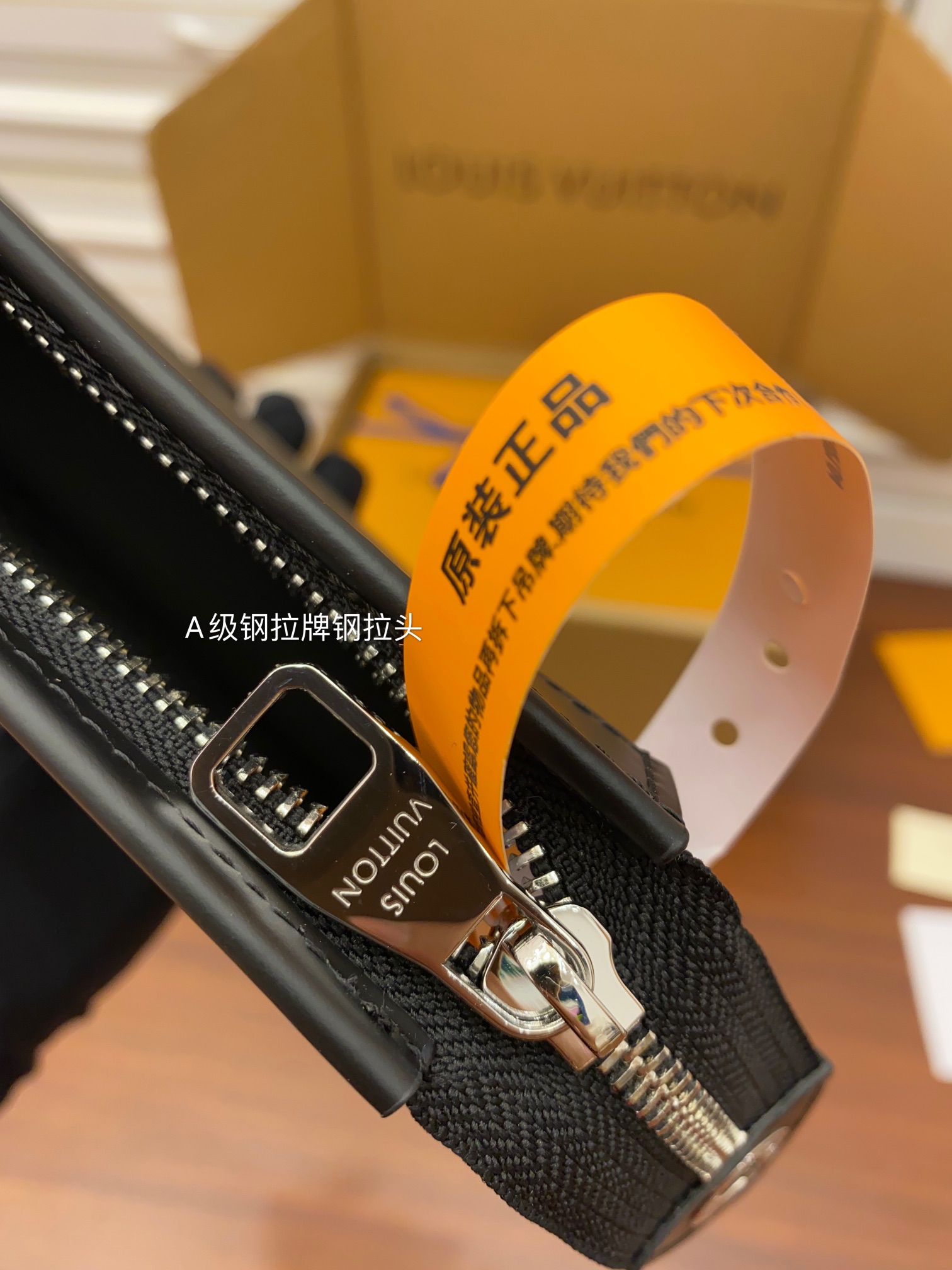 Clutch Cầm Tay Pochette Voyage M41696