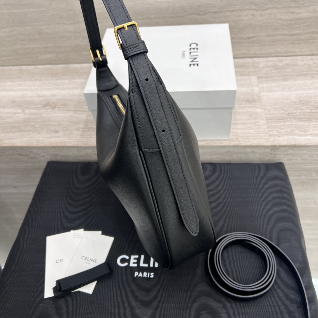 T&uacute;i X&aacute;ch Celine Heloise Triomphe 117253 M&agrave;u Đen 