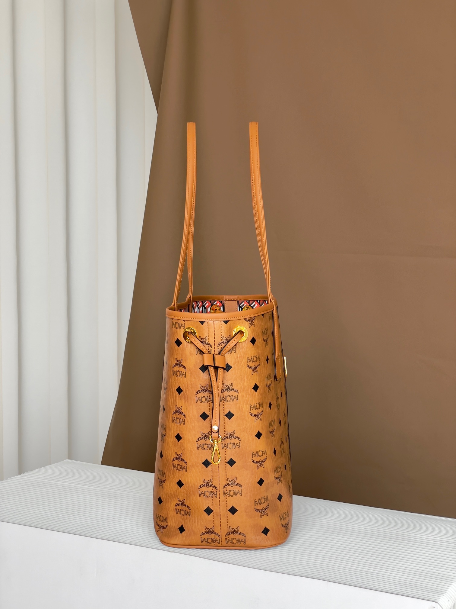 MCM LIZ VISETOS  1CO001 (BROWN)