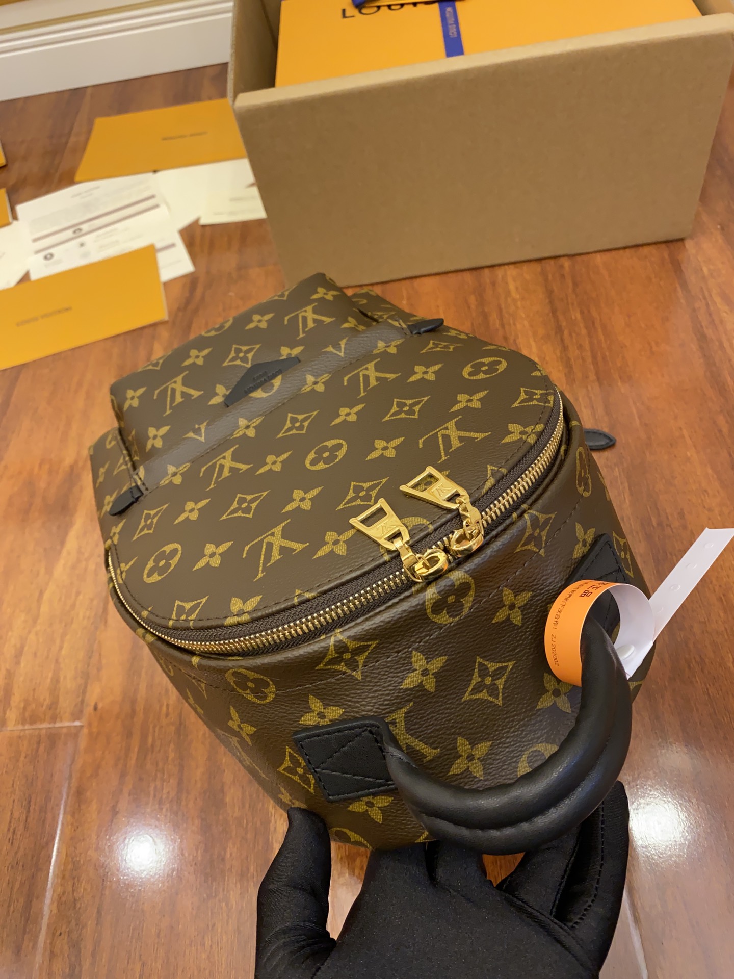 Balo LV Nữ Monogram Revesr  M44871