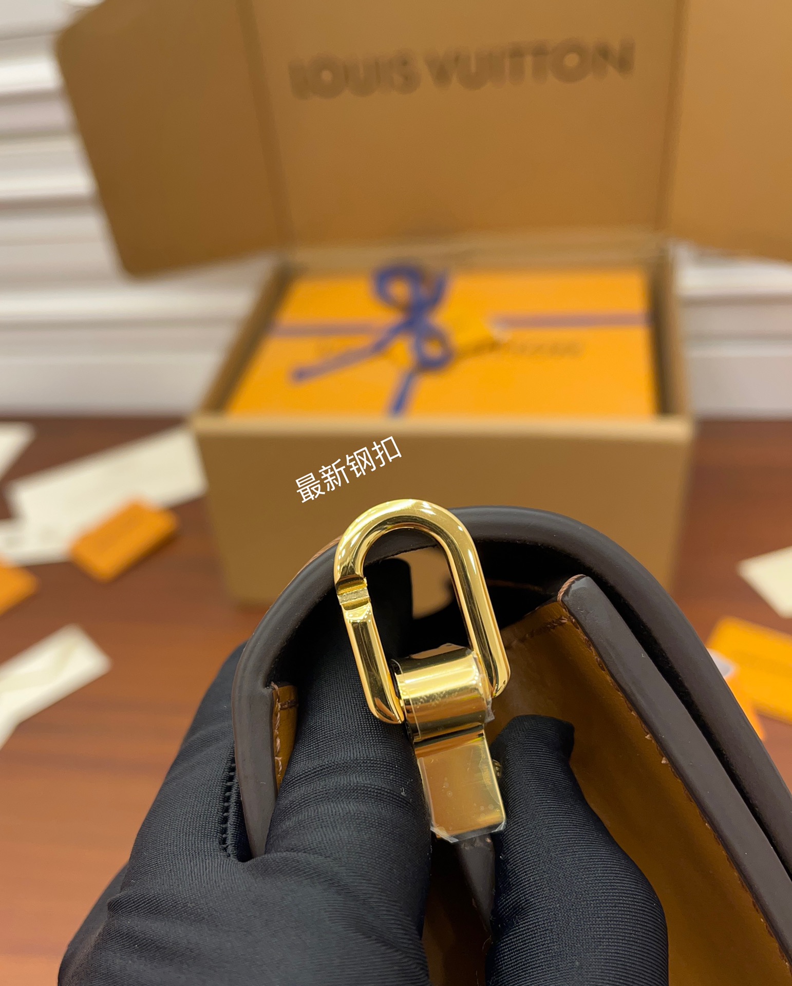 T&uacute;i Đeo Ch&eacute;o Nữ Louis Vuitton LV Mini Dauphine M45959 M&agrave;u N&acirc;u Đen