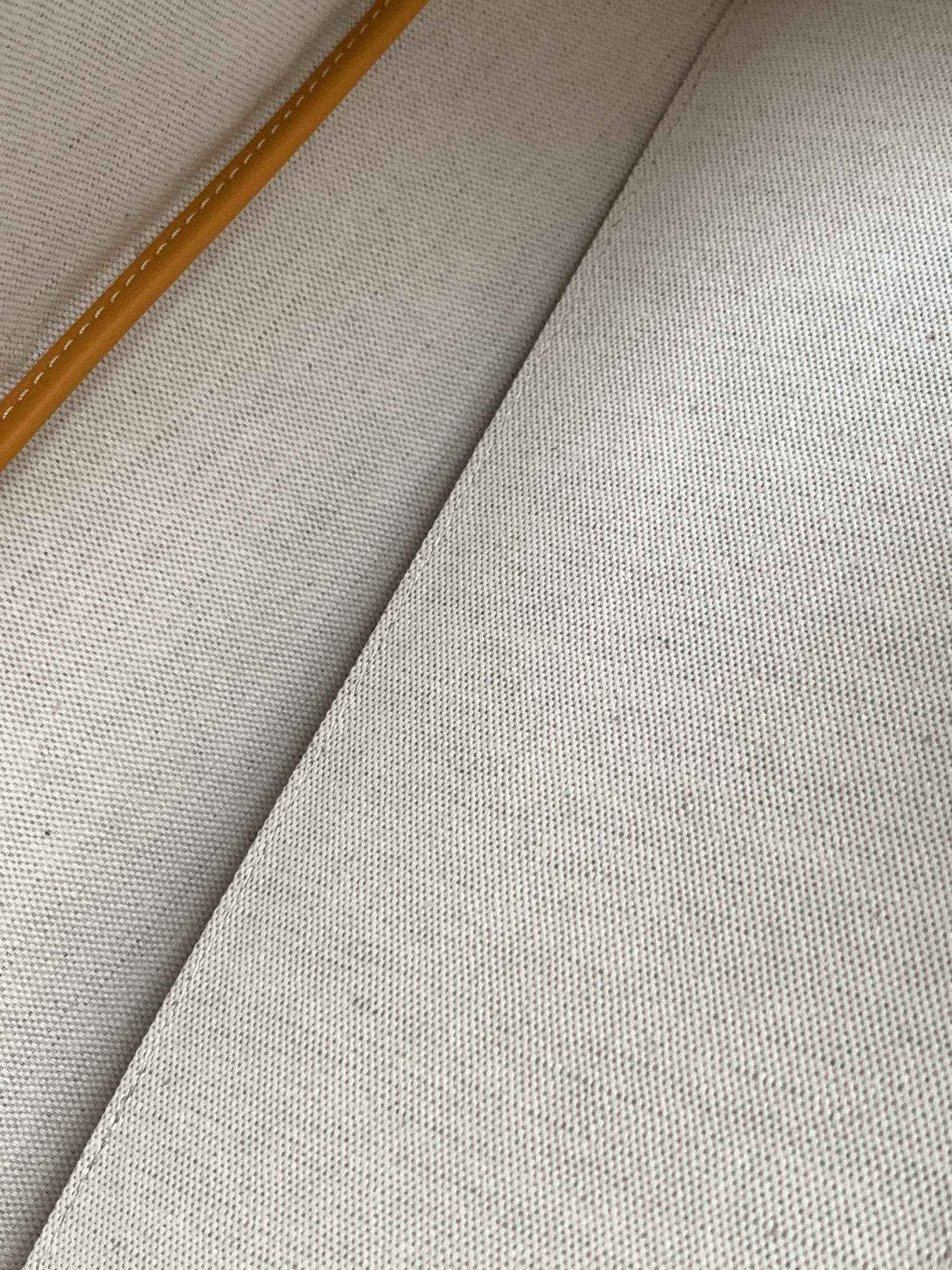 Goyars Chien Gris (yellow)