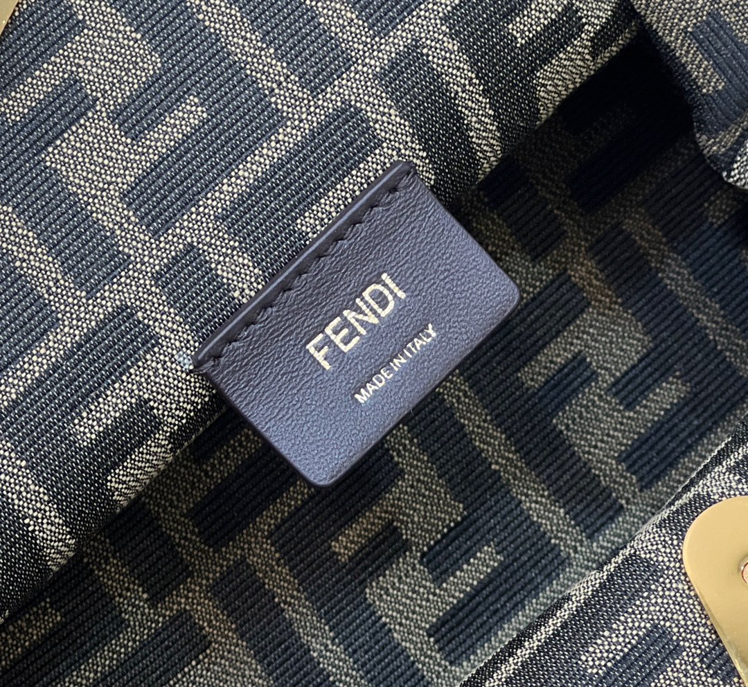 TÚI XÁCH NỮ FENDI 80018m