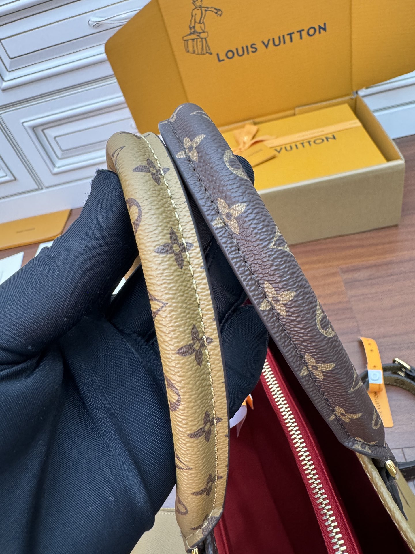 Cabas OnTheGo Voyage M46823 