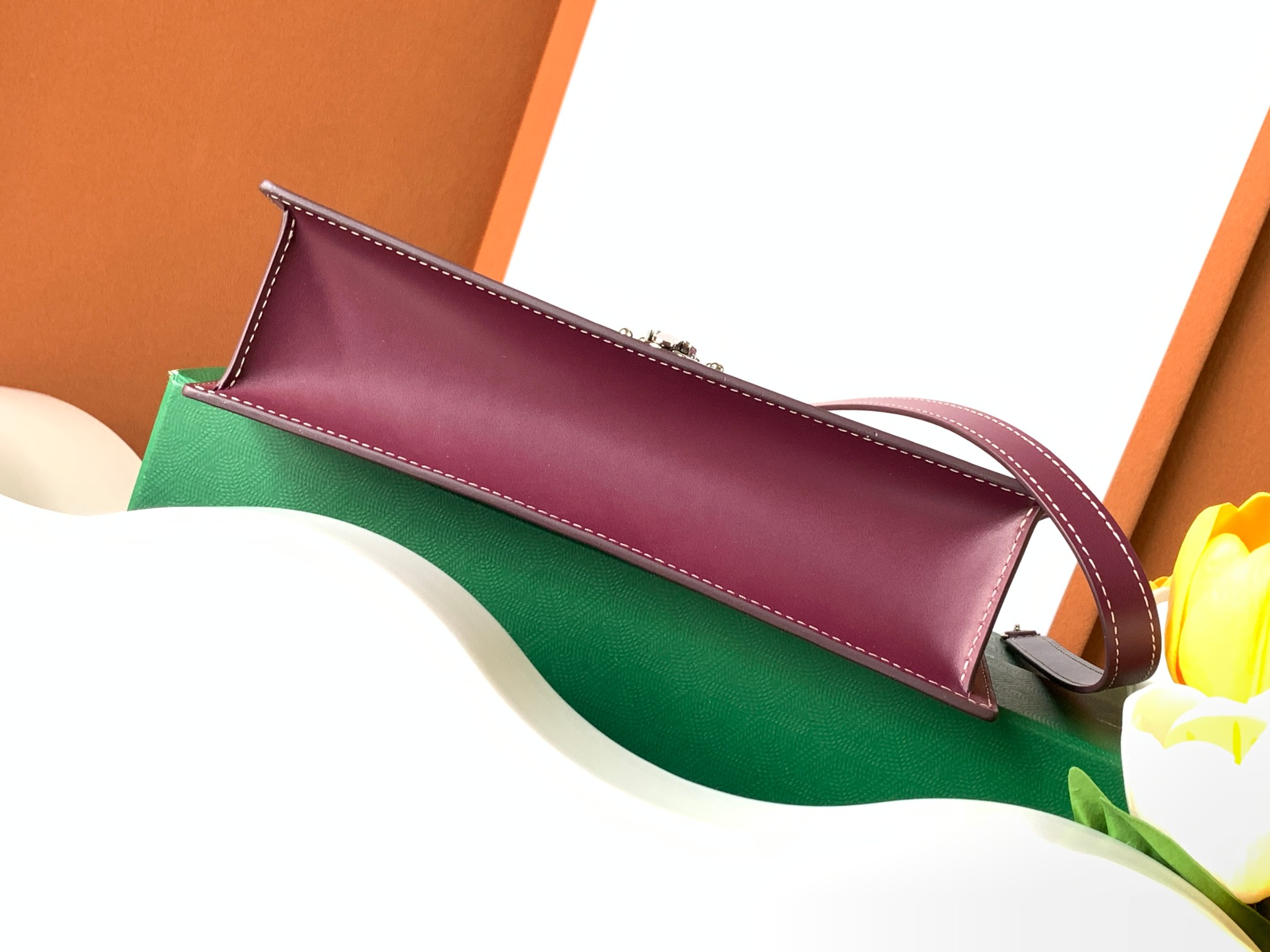 Goyard Duchesse Marie-Caroline 1100 (red)