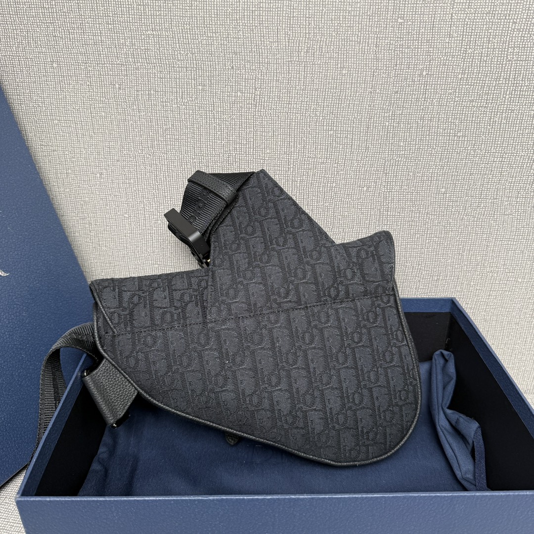 Túi đeo chéo Dior Oblique 9032