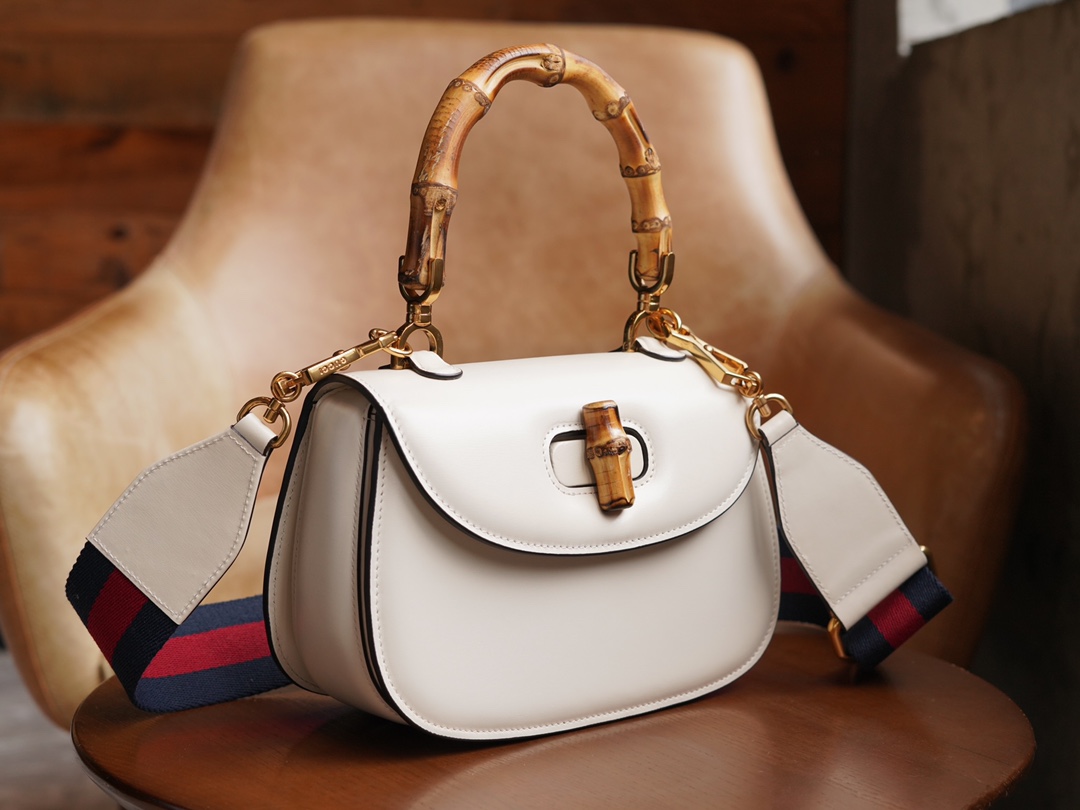 T&uacute;i X&aacute;ch Nữ Gucci Bamboo 1947 686864 M&agrave;u Trắng