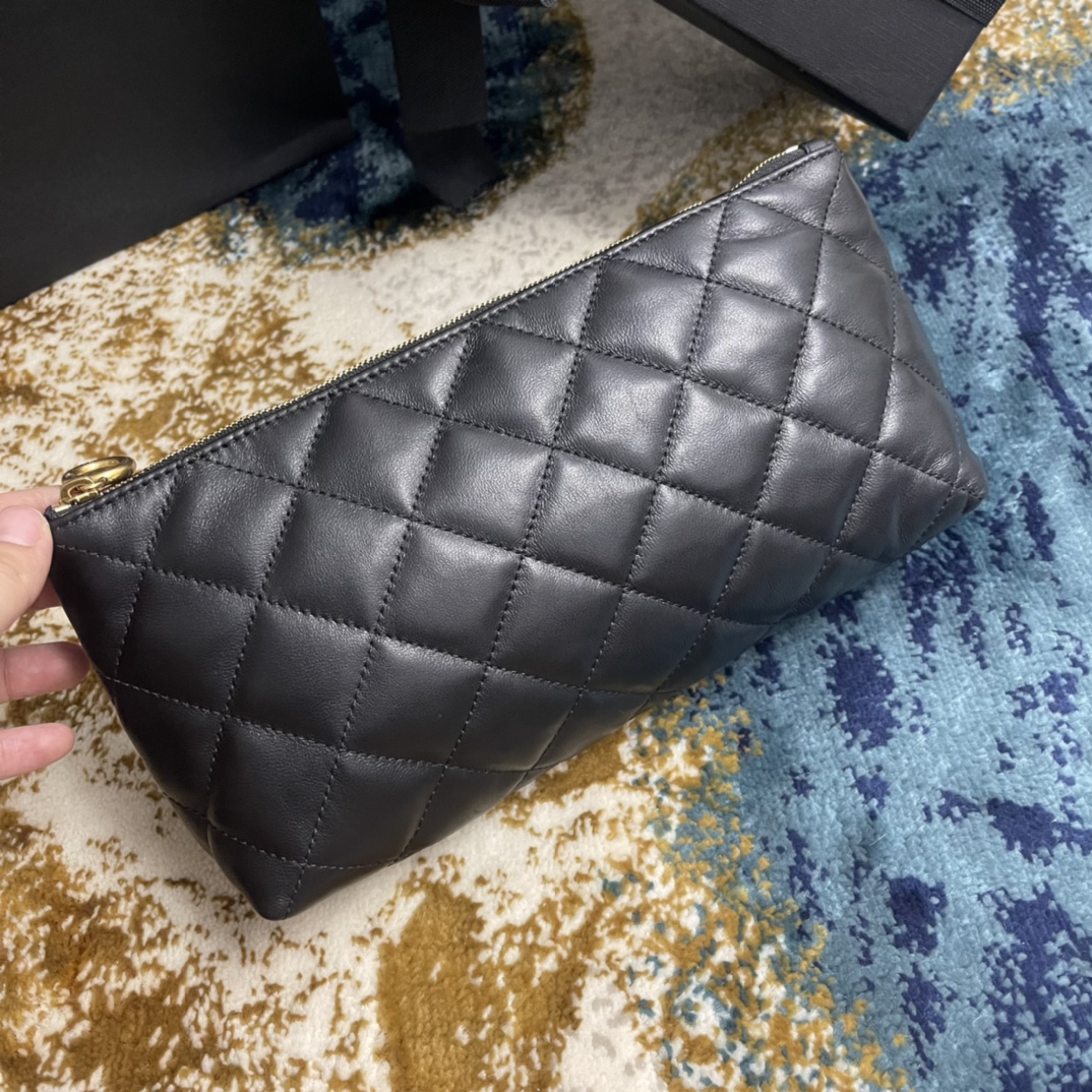 T&uacute;i x&aacute;ch YSL ICARE m&agrave;u đen 698651