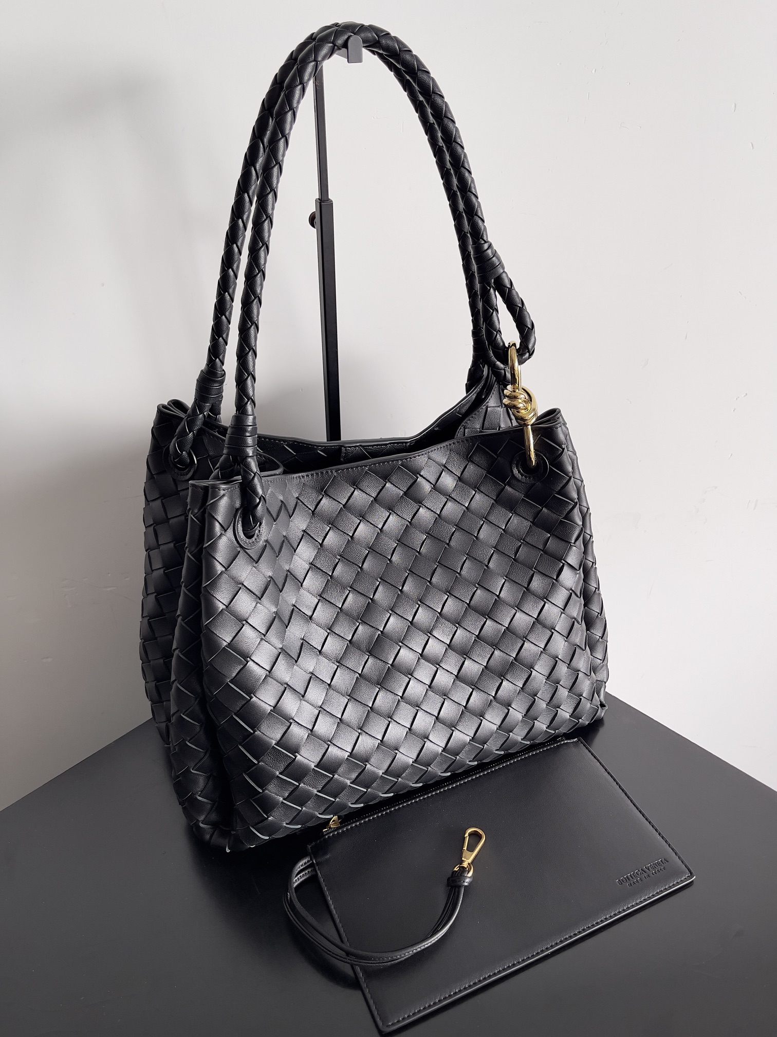 Túi xách nữ bottega veneta màu đen 796571