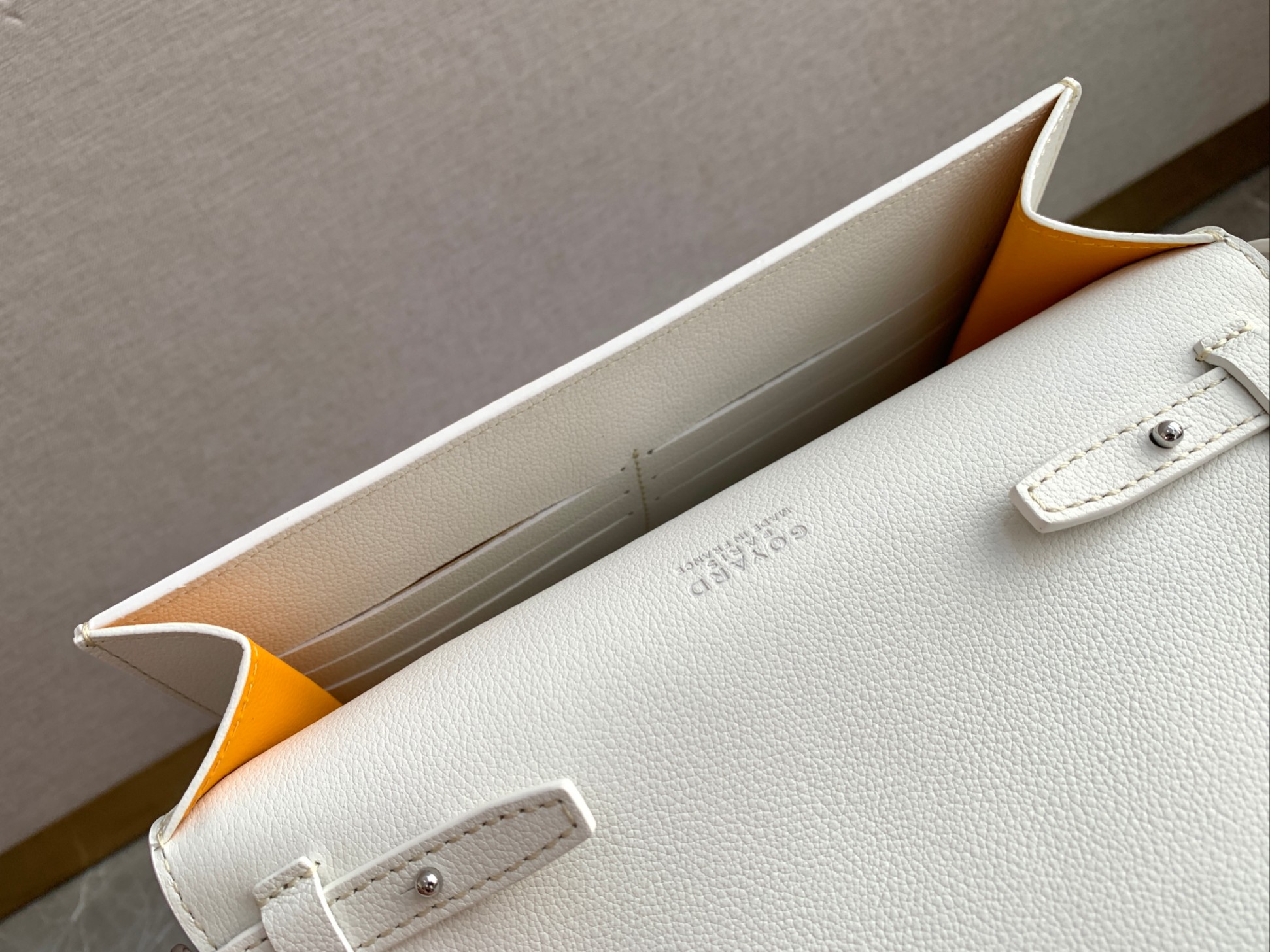 Goyard  Chypre Pouch-Wallet  8218 (white)