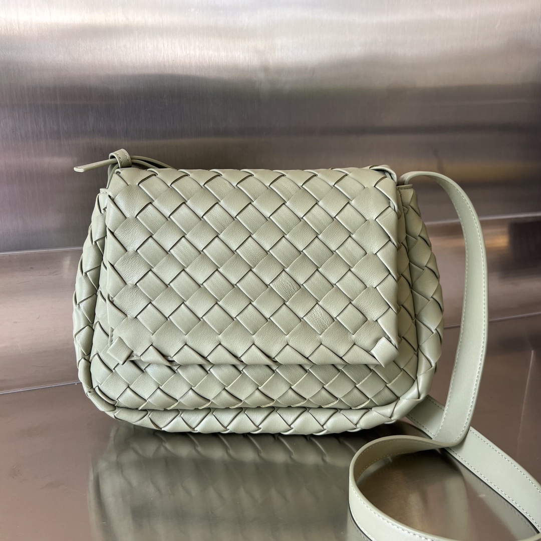 Túi xách nữ bottega veneta màu rêu 755659