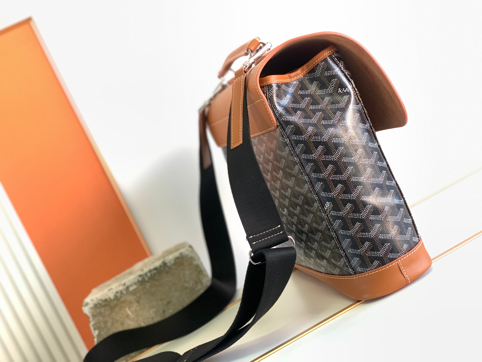 goyard citadin 8029-1 (brown)