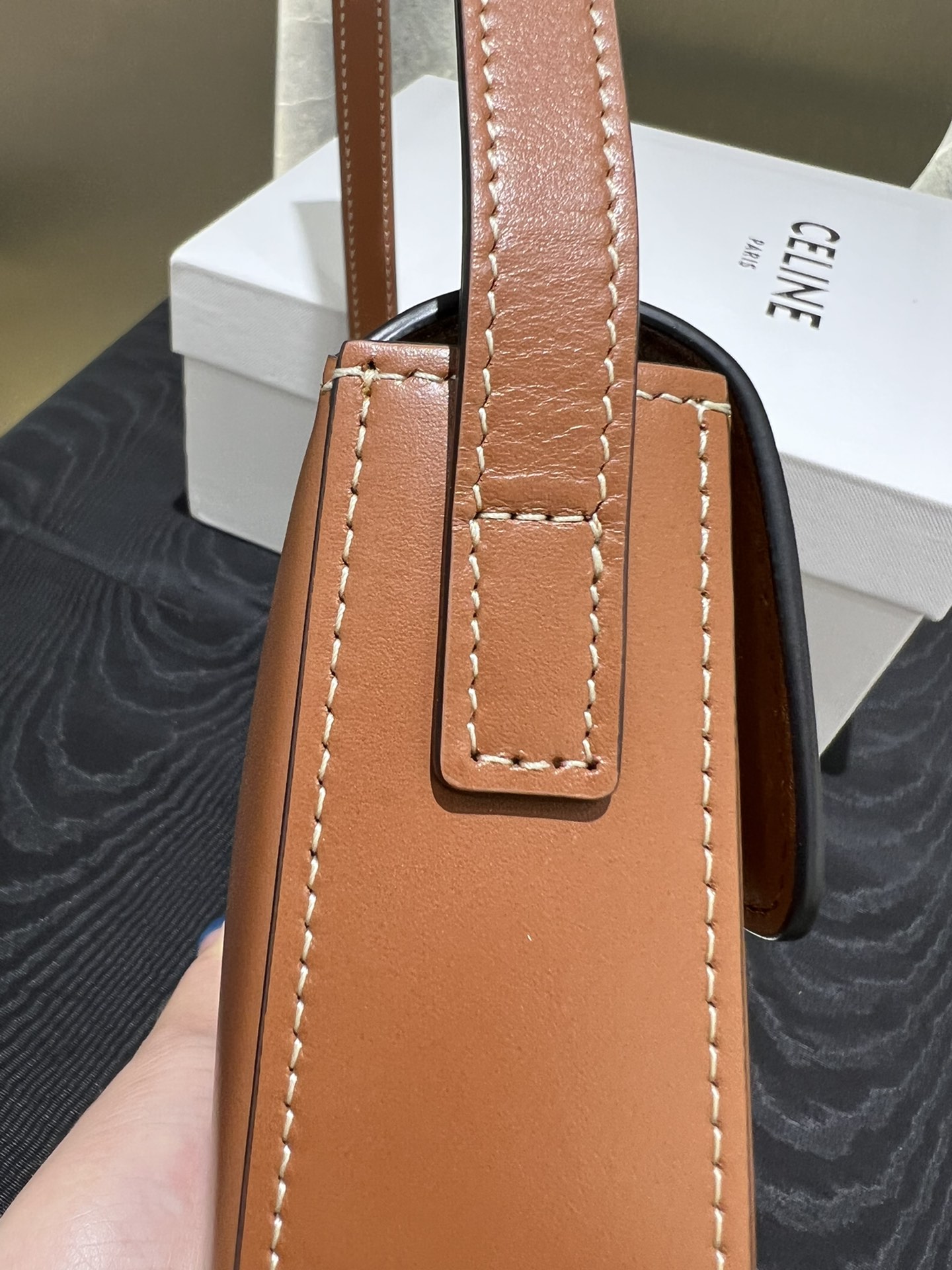 T&uacute;i X&aacute;ch Celine Nữ Claude 194143 M&agrave;u N&acirc;u 