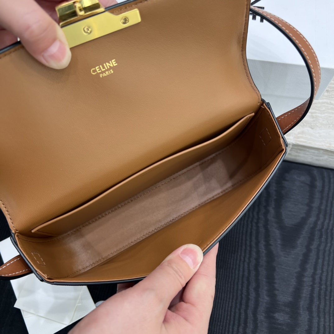 T&uacute;i X&aacute;ch Celine Nữ 194142 Logo Celine