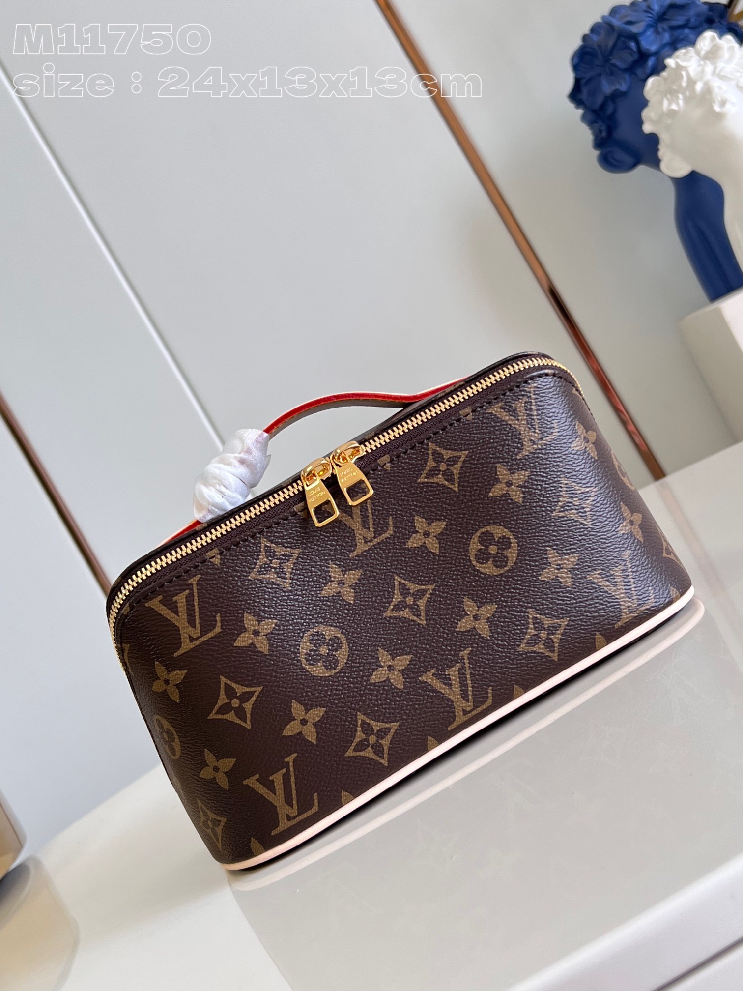 Trousse de toilette    M11750