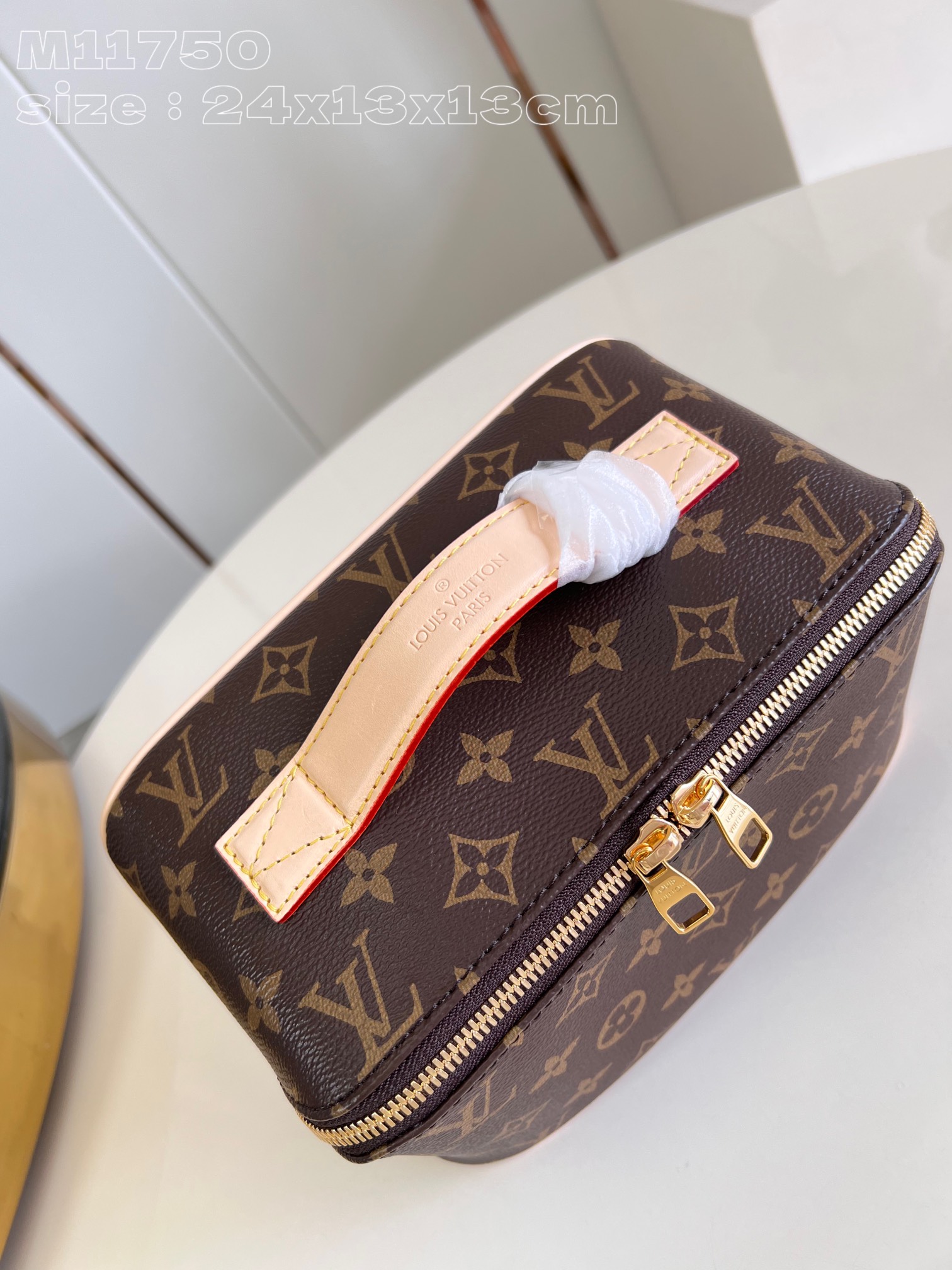 Trousse de toilette    M11750