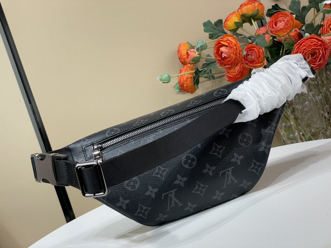 Túi Đeo Hông Louis Vuitton Discovery PM M46035