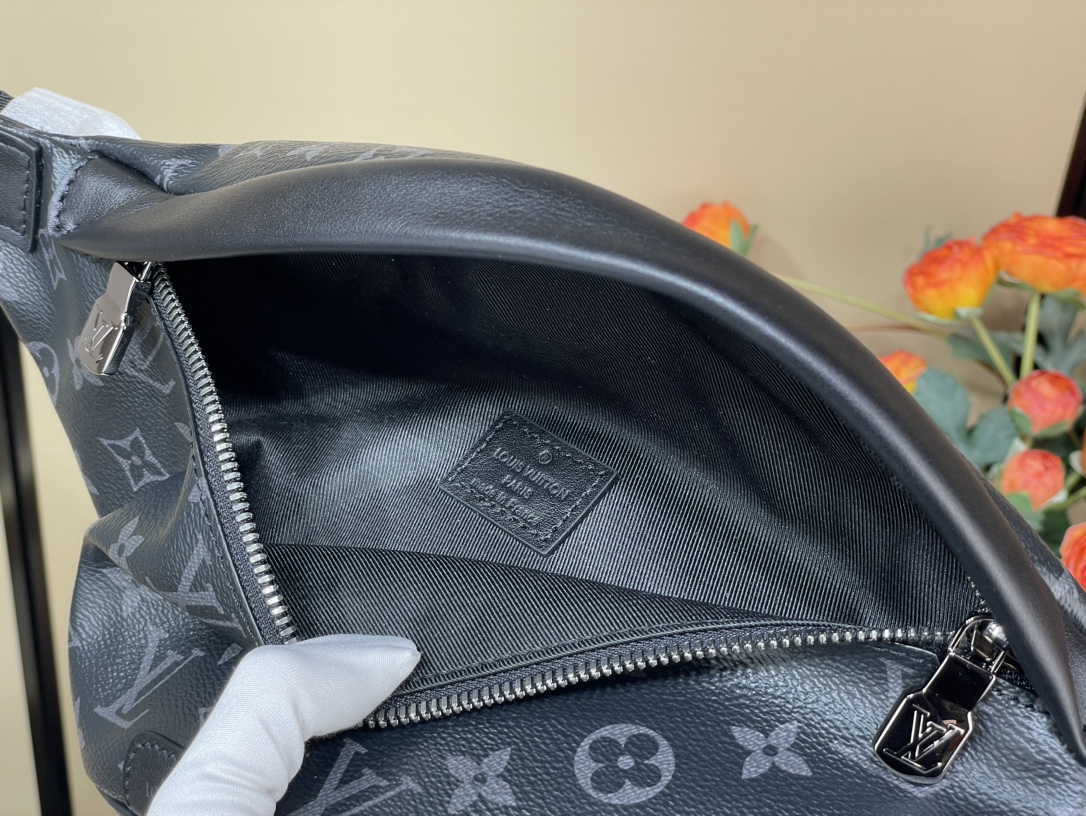 Túi Đeo Hông Louis Vuitton Discovery PM M46035