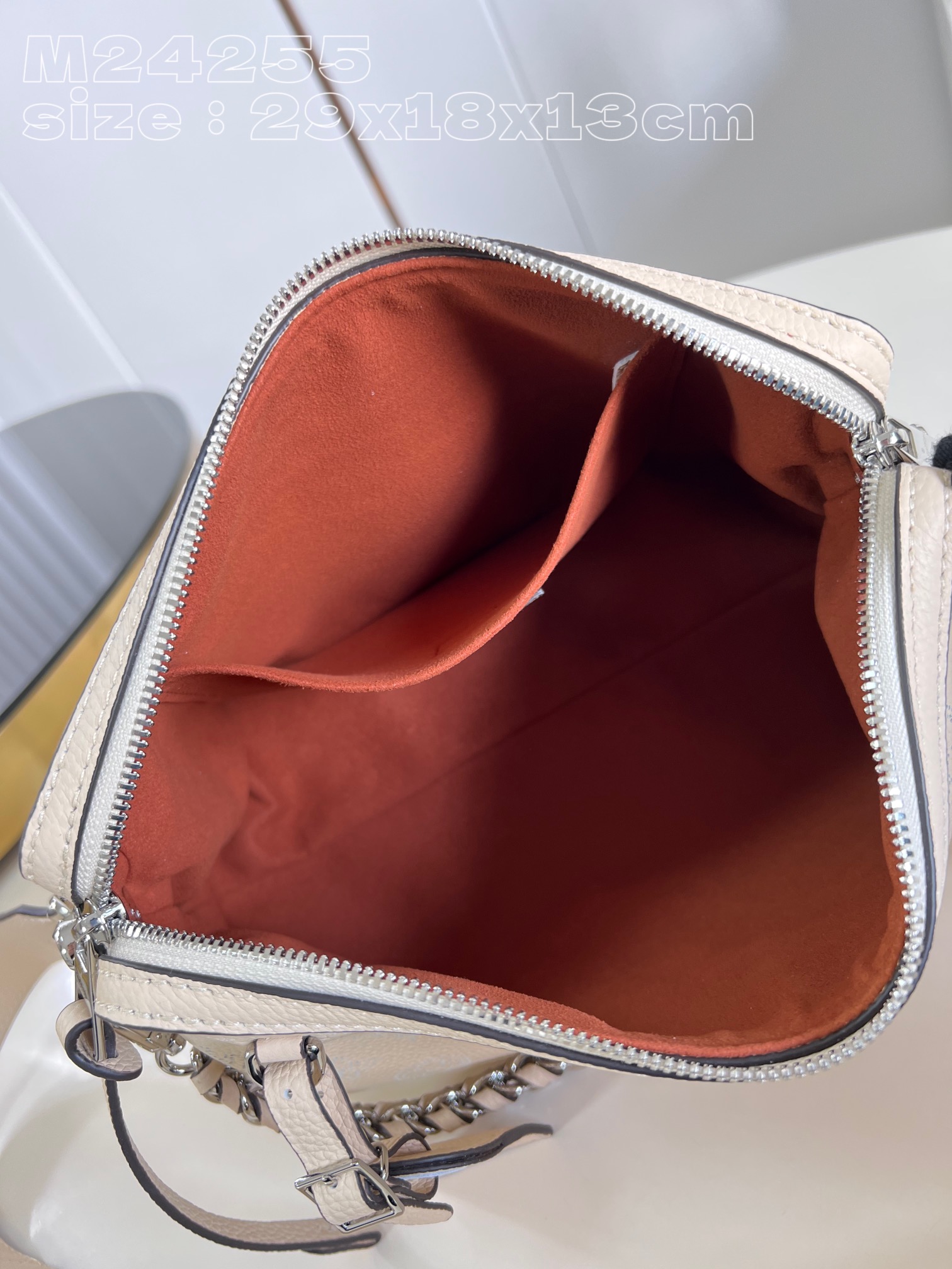 Túi xách Sac Hand It All PM  M24114