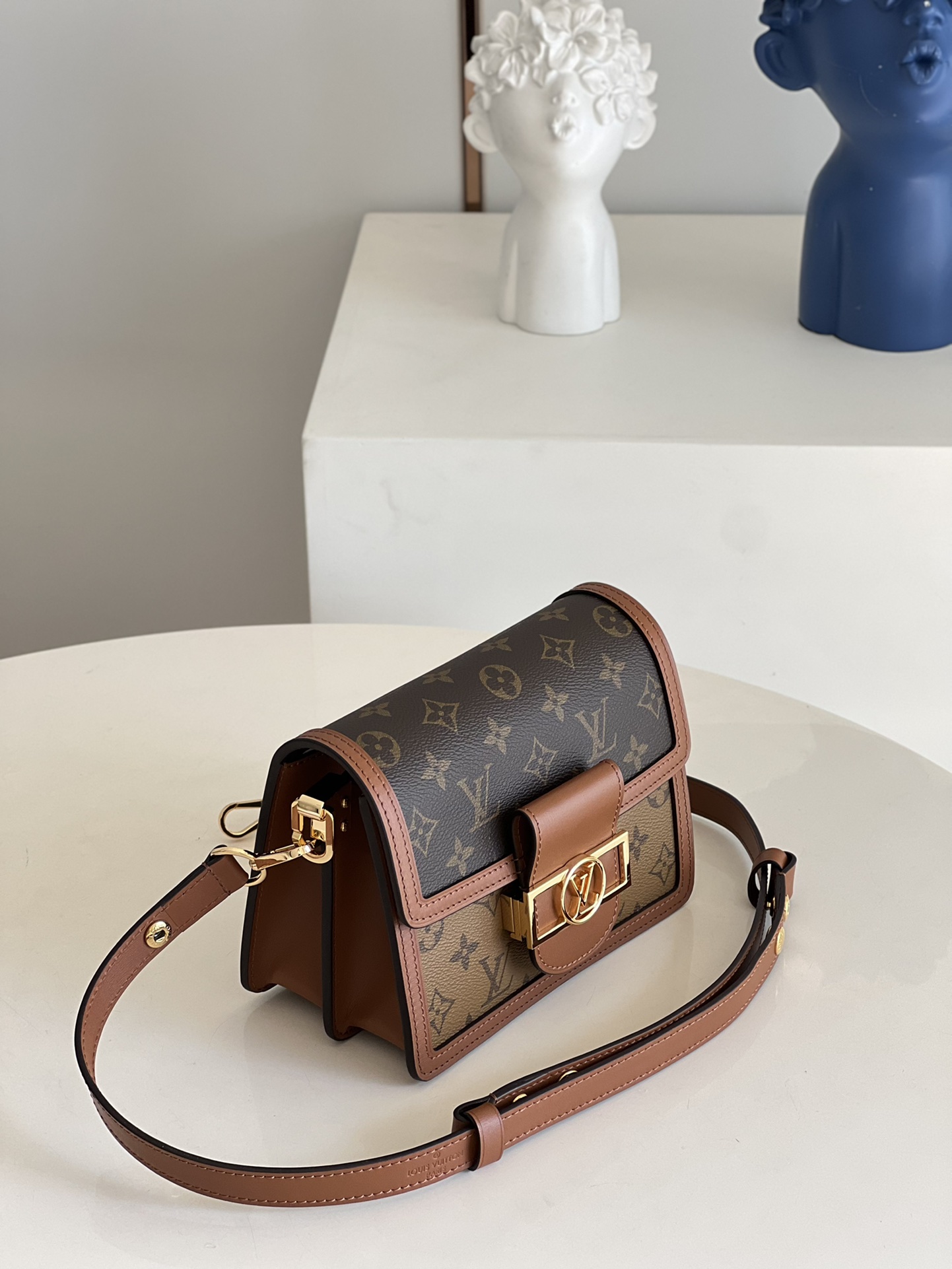 Túi Đeo Chéo Nữ Louis Vuitton LV Mini Dauphine M45959 Màu Nâu Đen