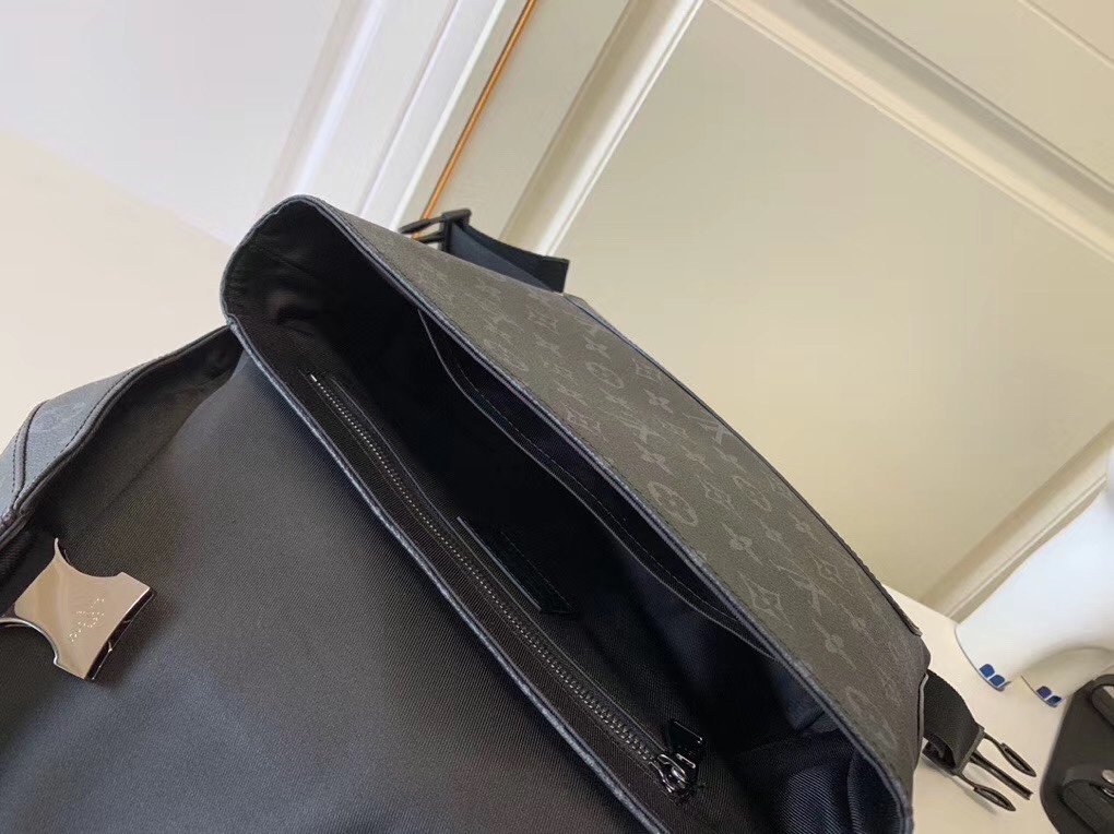 Túi xách Sac Messenger PM Voyager    M40511