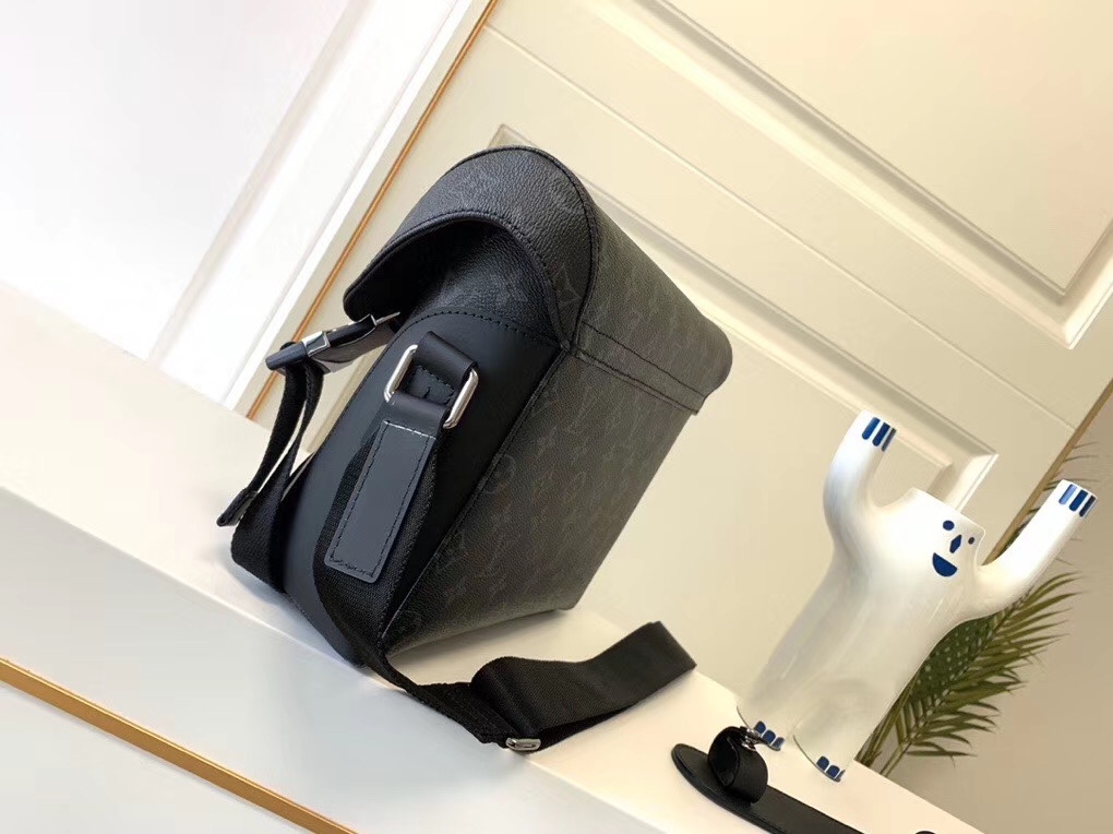 Túi xách Sac Messenger PM Voyager    M40511