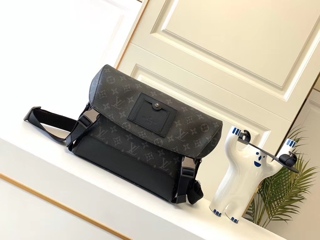 Túi xách Sac Messenger PM Voyager    M40511