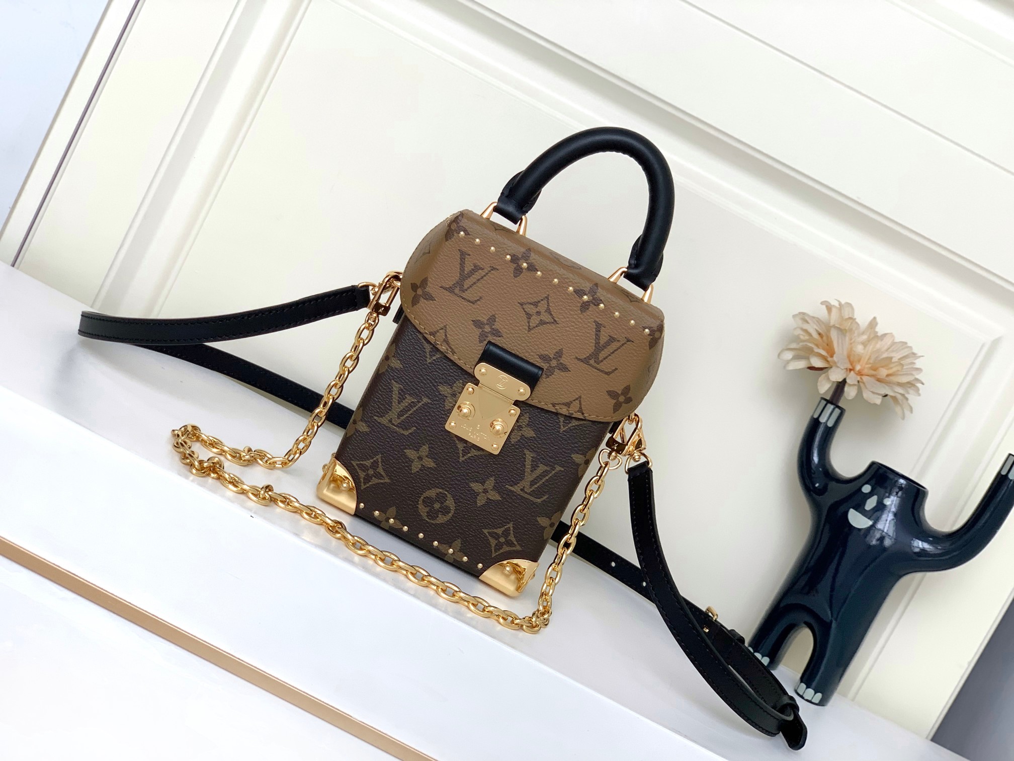 Túi Đựng Điện Thoại Louis Vuitton LV M82465 Camera Box Màu Nâu Vàng N-HM