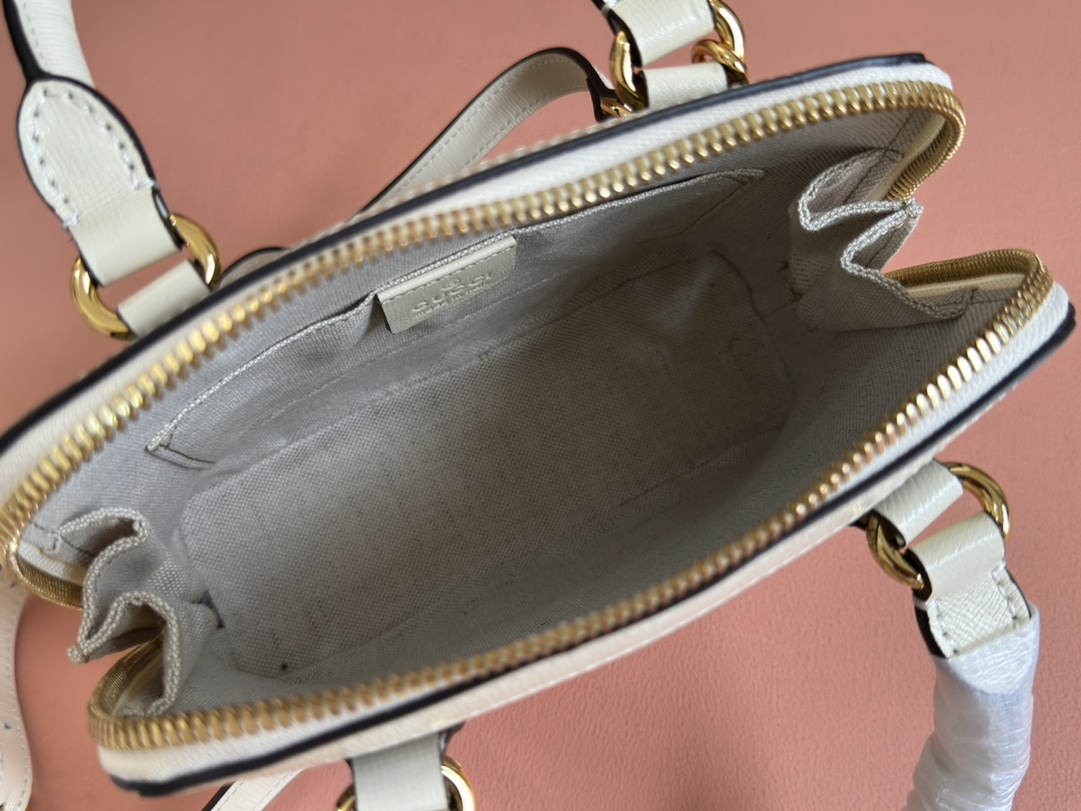 Túi Xách Nữ Mini Gucci Horsebit 1955 640716 Logo Trắng