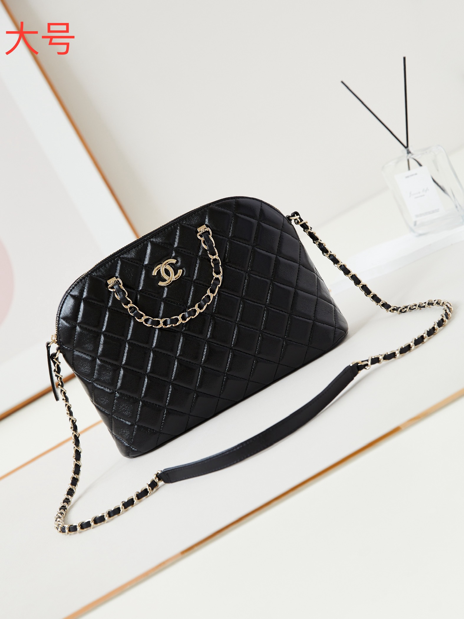 Túi Xách Chanel AS3969 Màu Đen Da Bóng