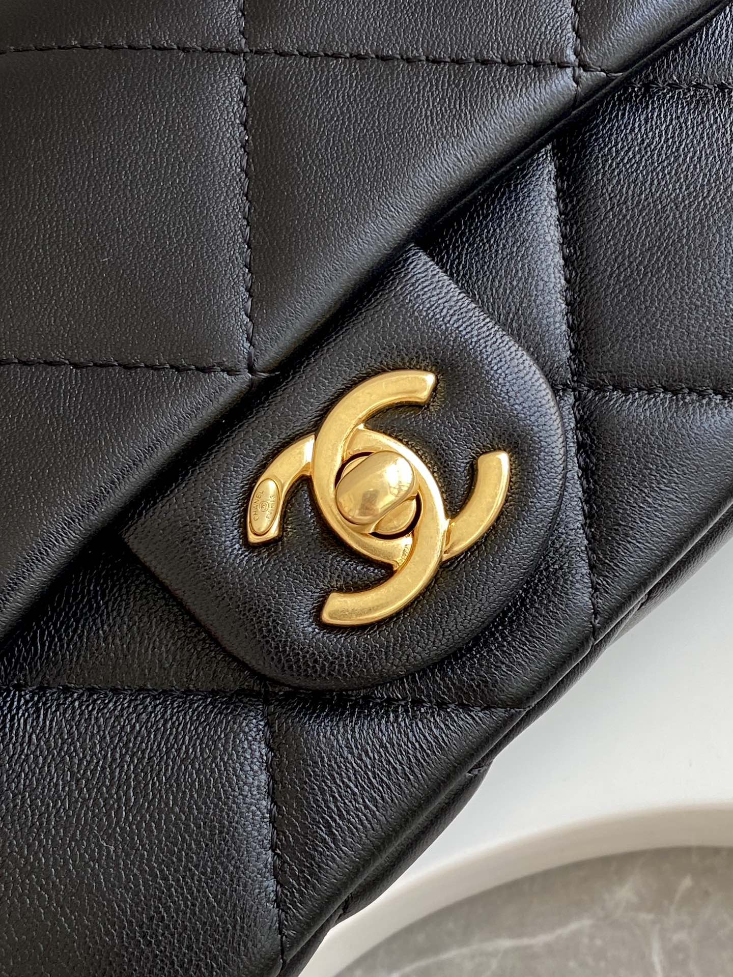 Túi Xách Chanel Bodin.joyeux AS5175 Màu Đen