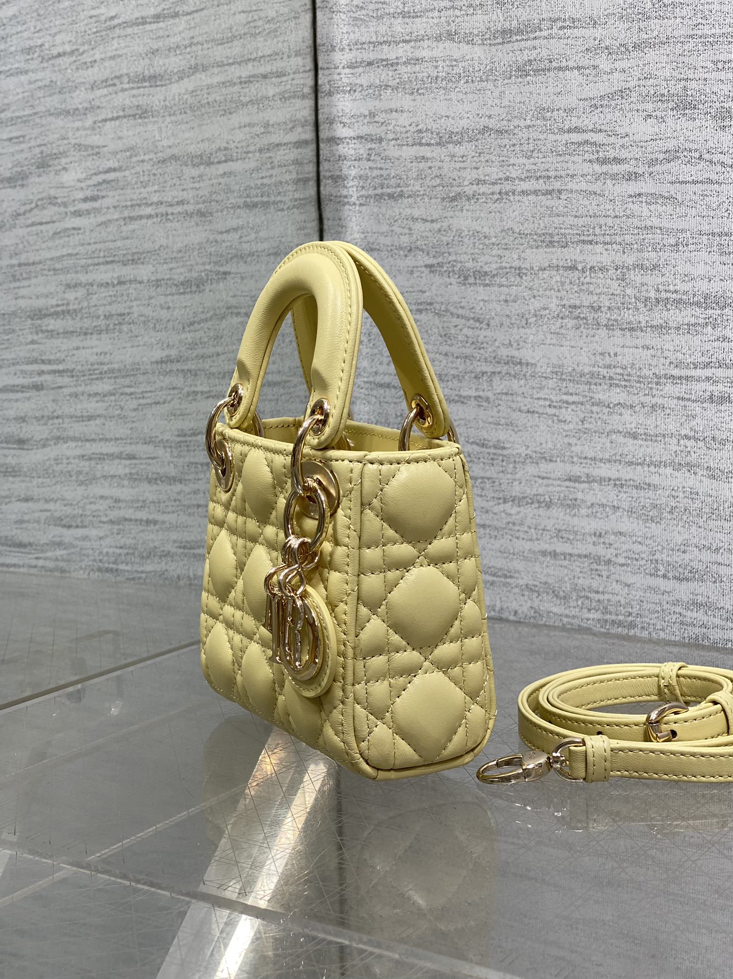 Túi Xách Lady Dior Nữ Mini Màu Vàng