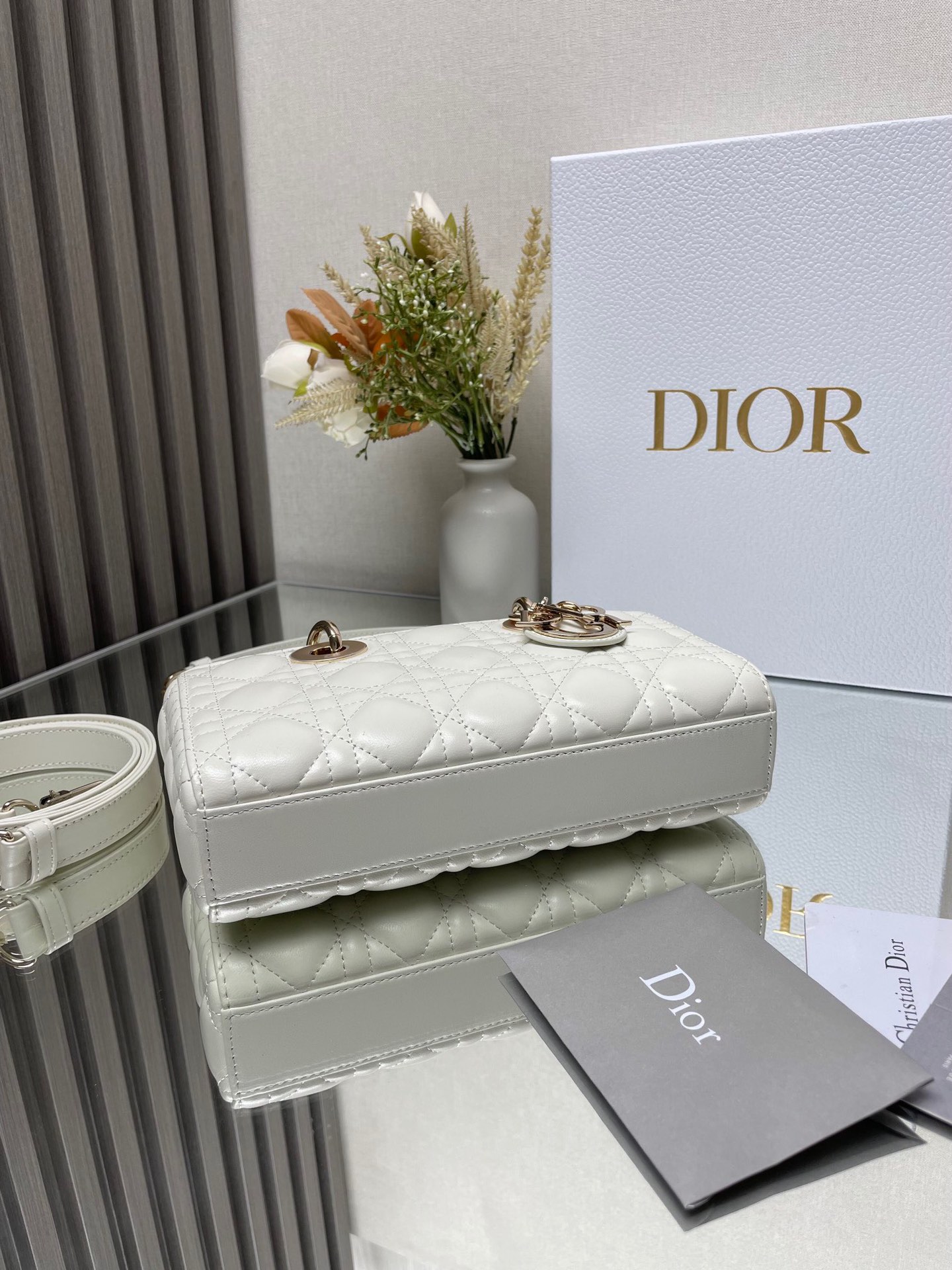 Túi Xách Tay Dior D-Joy Nữ Màu Trắng