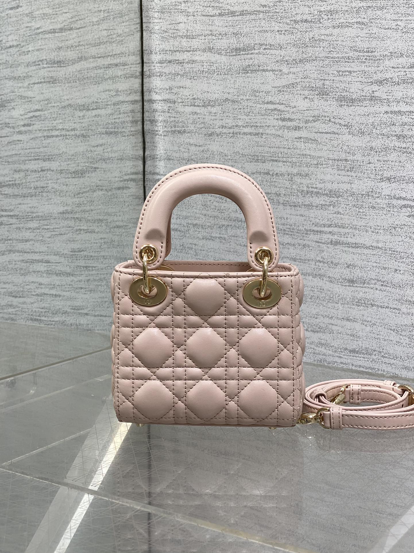 Túi Xách Nữ Lady Dior Mini Màu Hồng