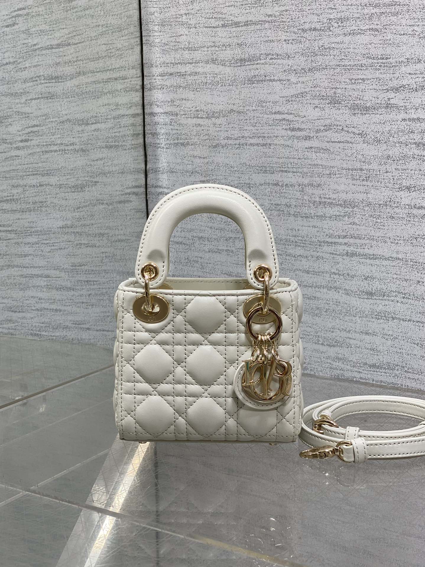 Túi Xách Nữ Lady Dior Mini Màu Trắng