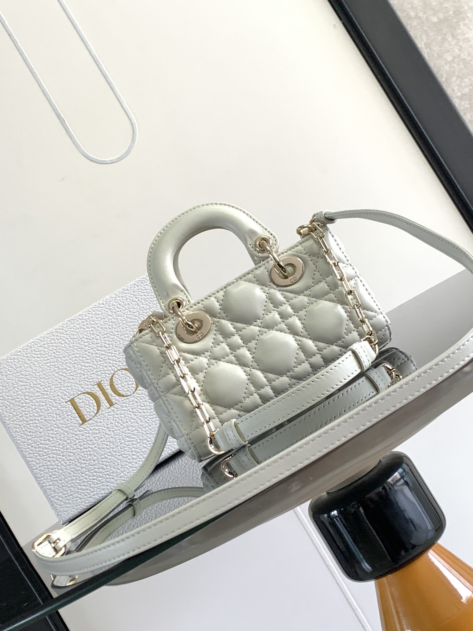 Túi Xách Tay Dior D-Joy Nữ Màu Trắng