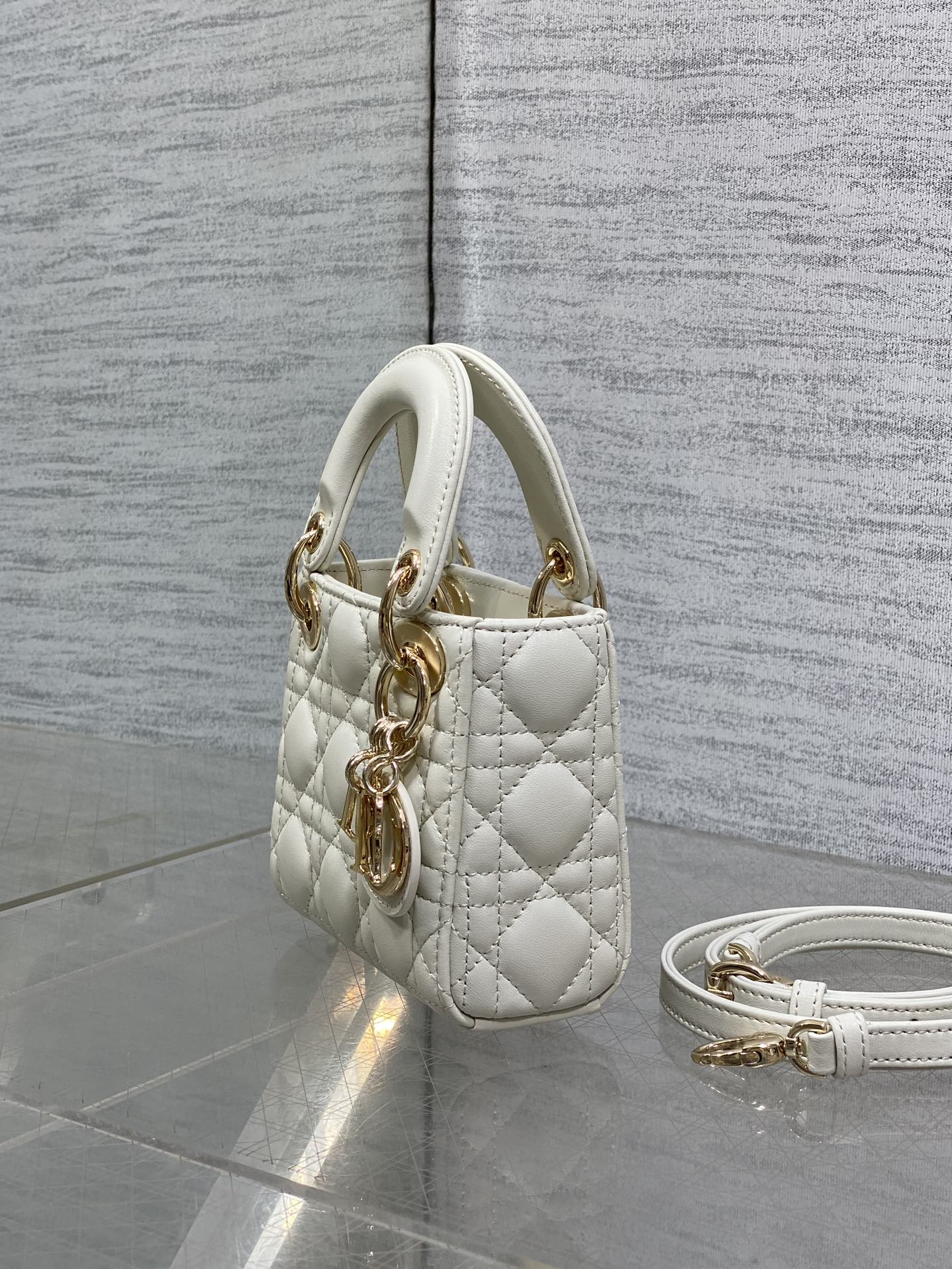 Túi Xách Nữ Lady Dior Mini Màu Trắng
