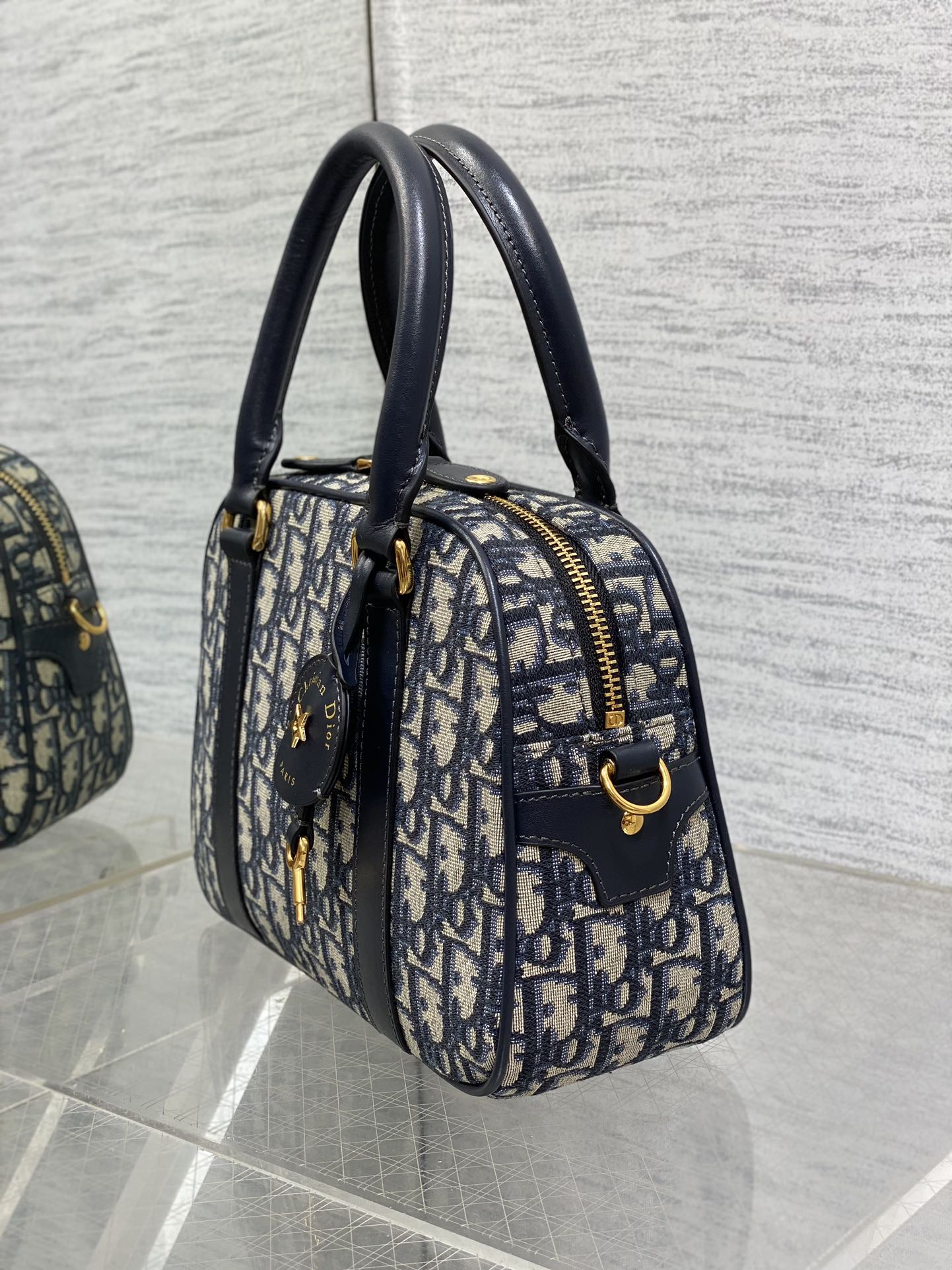 Túi xách Dior Vibe Nữ