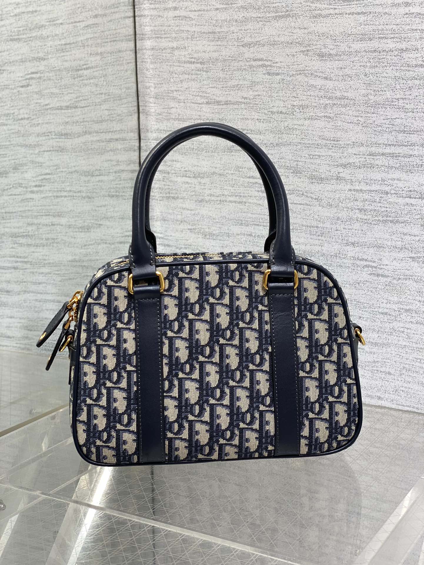 Túi xách Dior Vibe Nữ