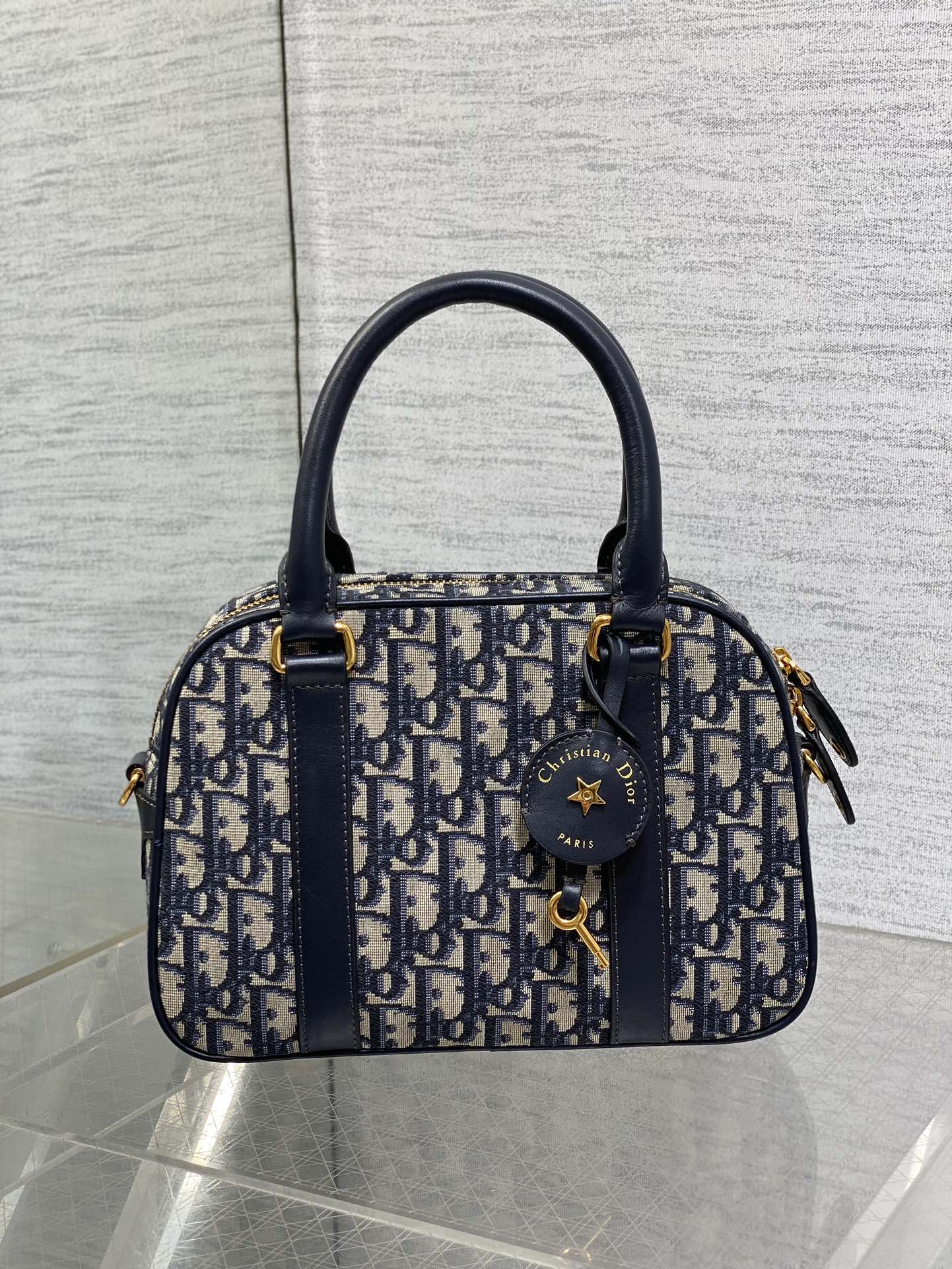 Túi xách Dior Vibe Nữ