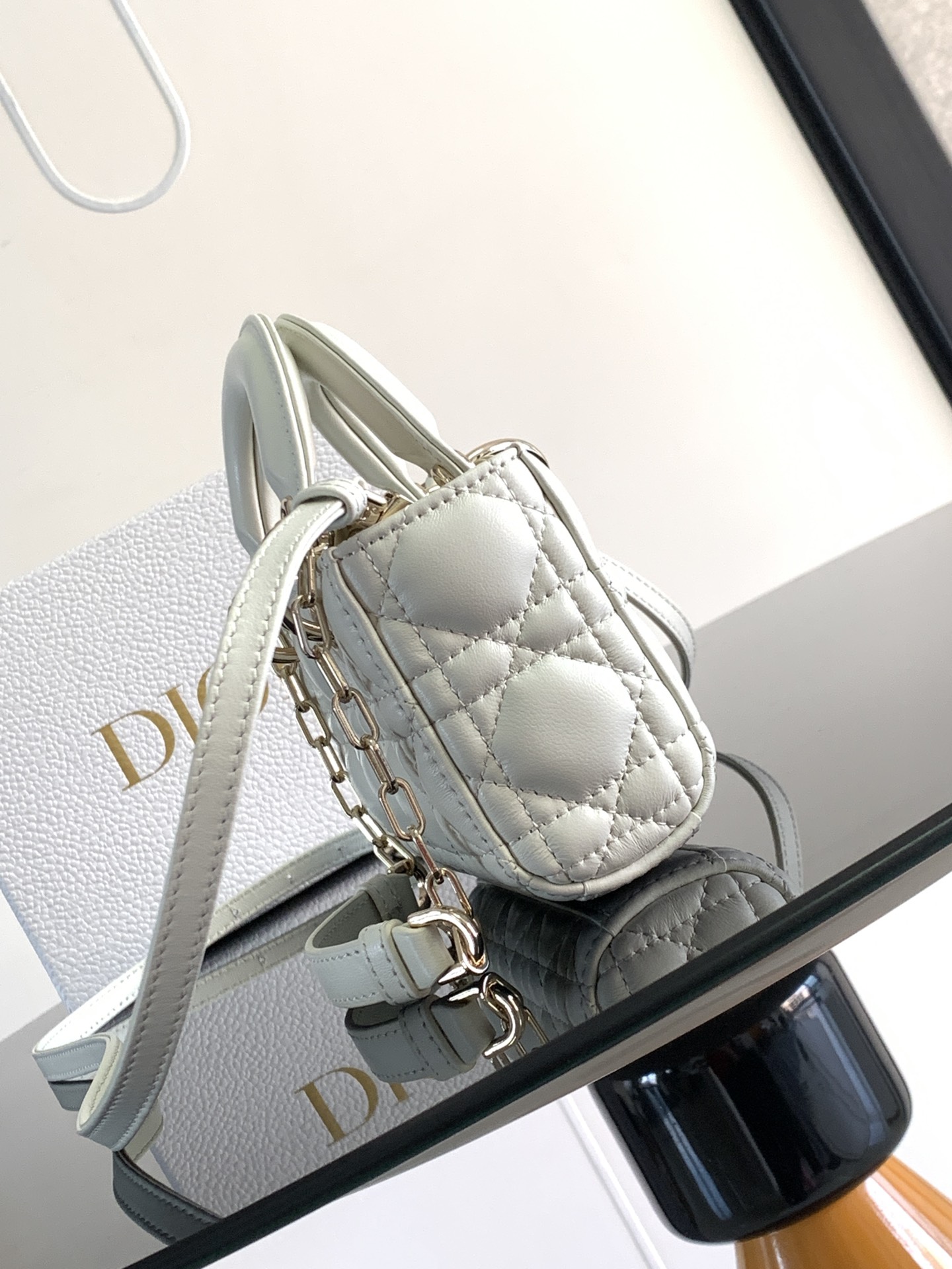 Túi Xách Tay Dior D-Joy Nữ Màu Trắng