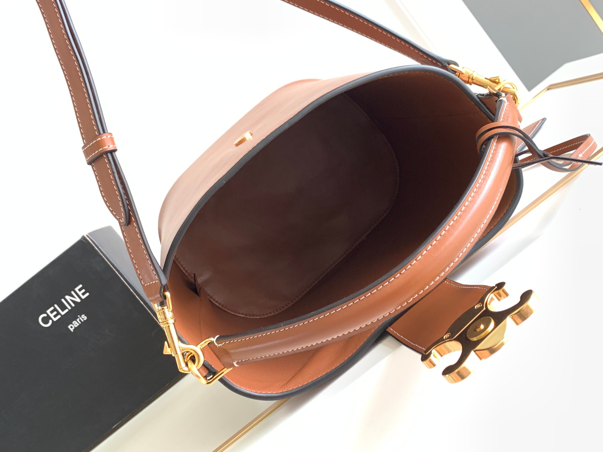 Túi Xách Nữ Celine Louise 116613 Màu Nâu